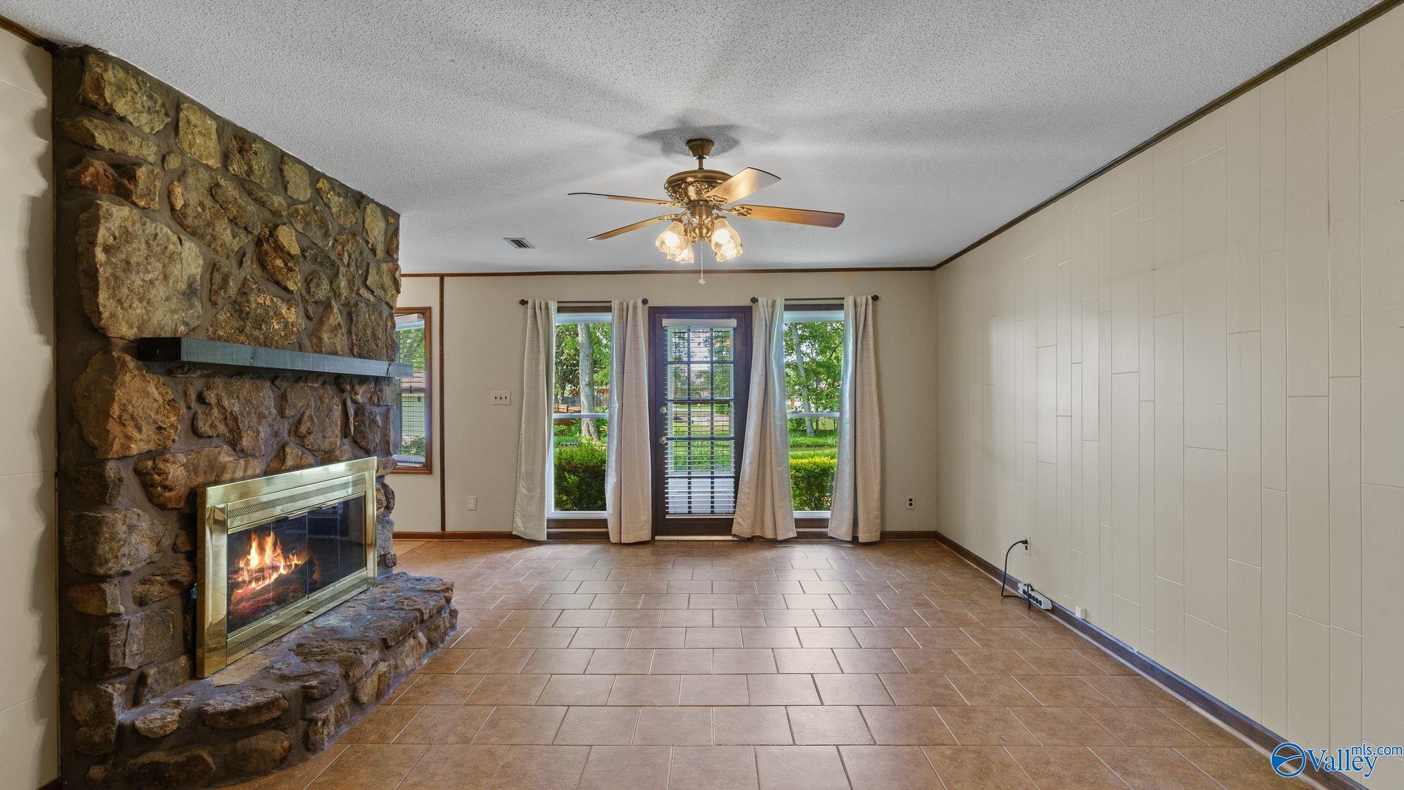 2302 Auburn Drive, Decatur, Alabama image 4