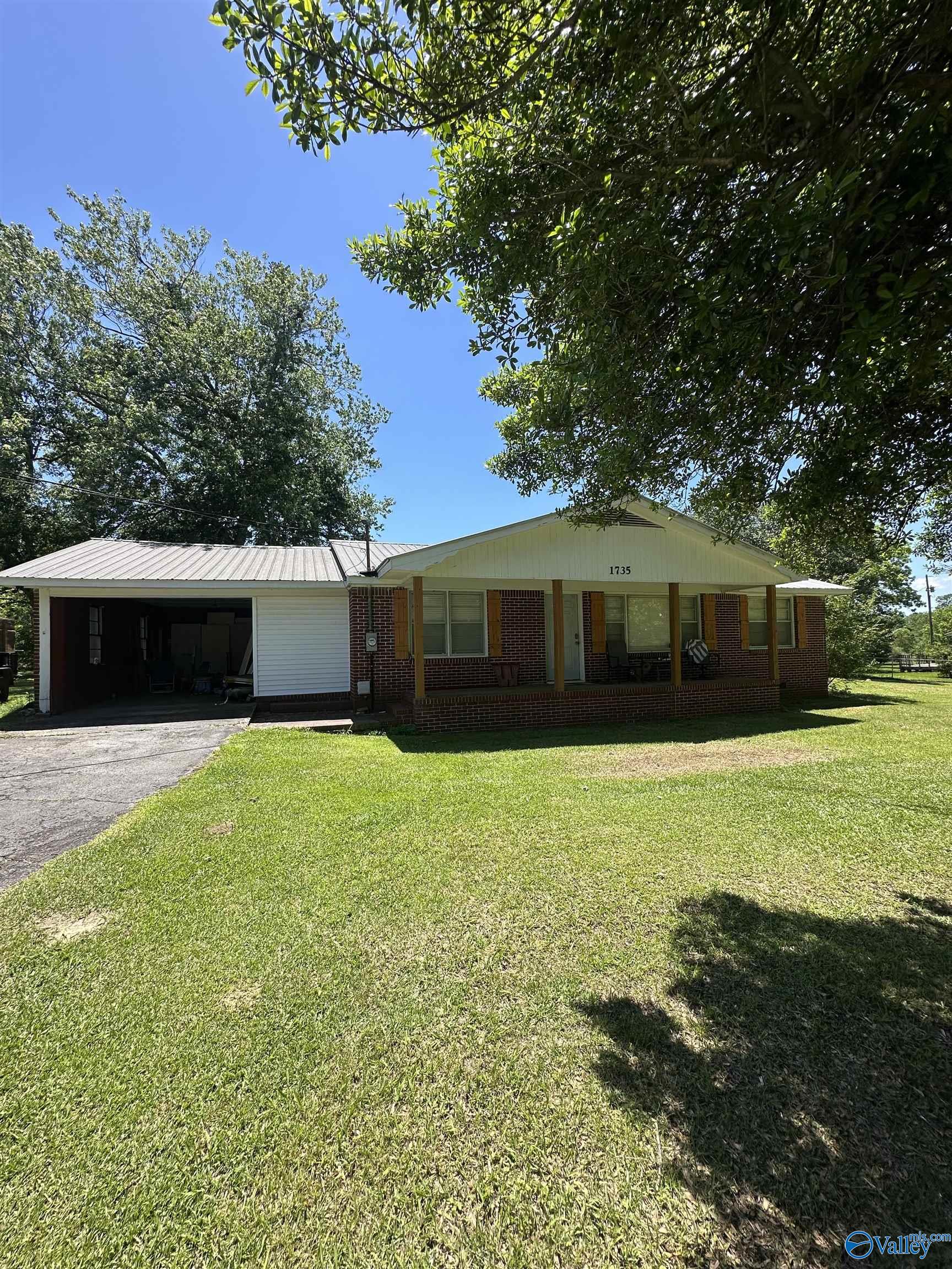 1735 Scant City Road, Guntersville, Alabama image 1