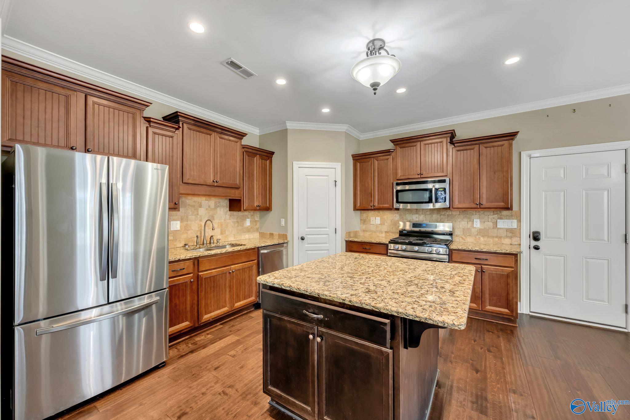 6439 Lincoln Park Place, Huntsville, Alabama image 3
