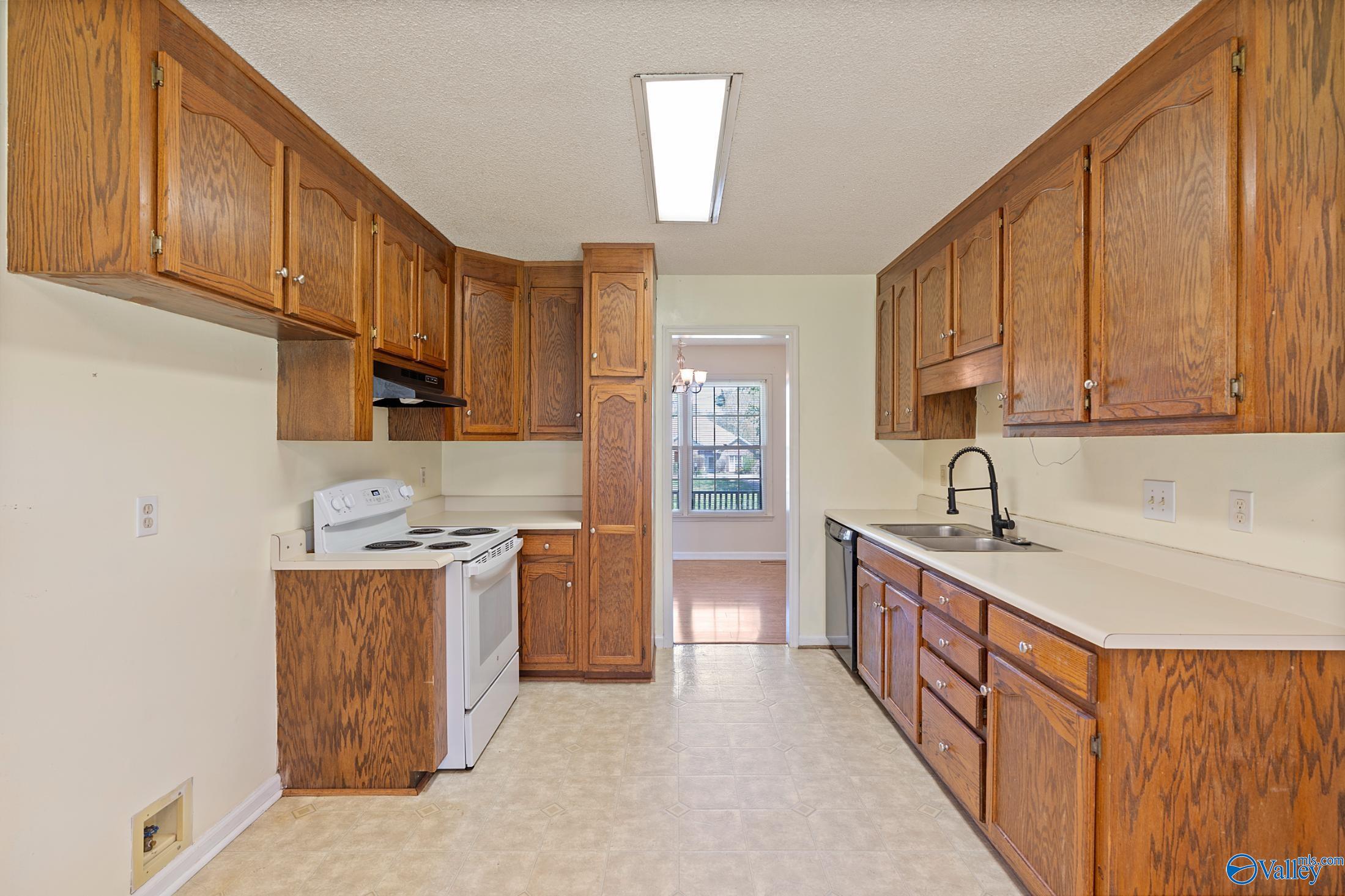 584 Charity Lane, Hazel Green, Alabama image 4