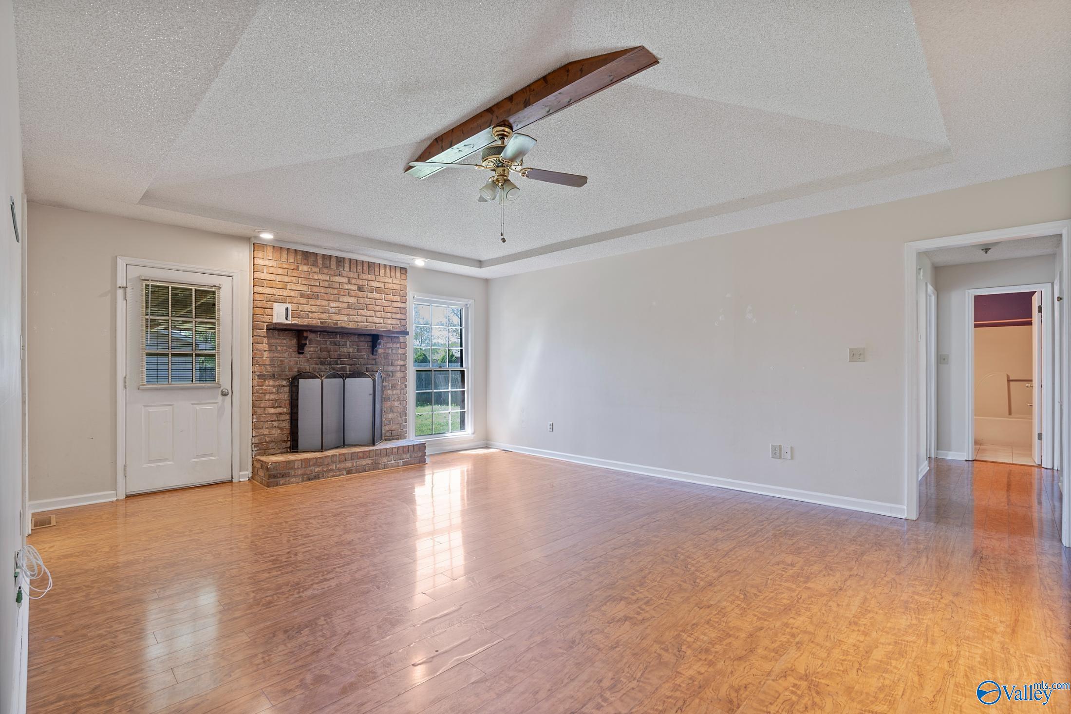 584 Charity Lane, Hazel Green, Alabama image 2