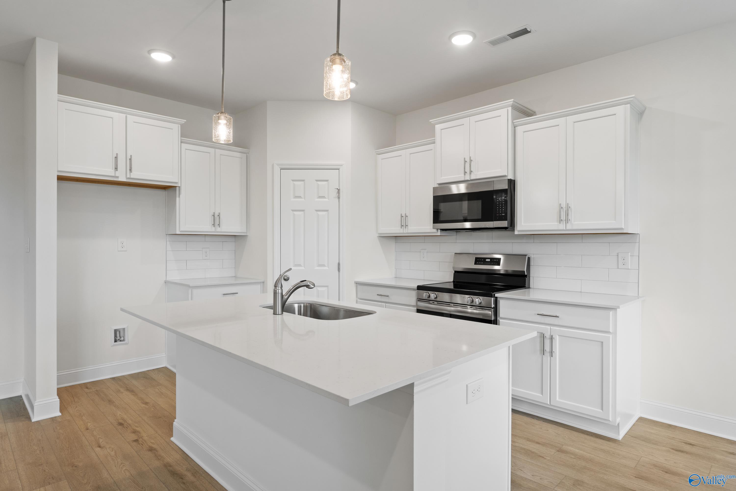 148 Heritage Lakes Boulevard, New Market, Alabama image 5