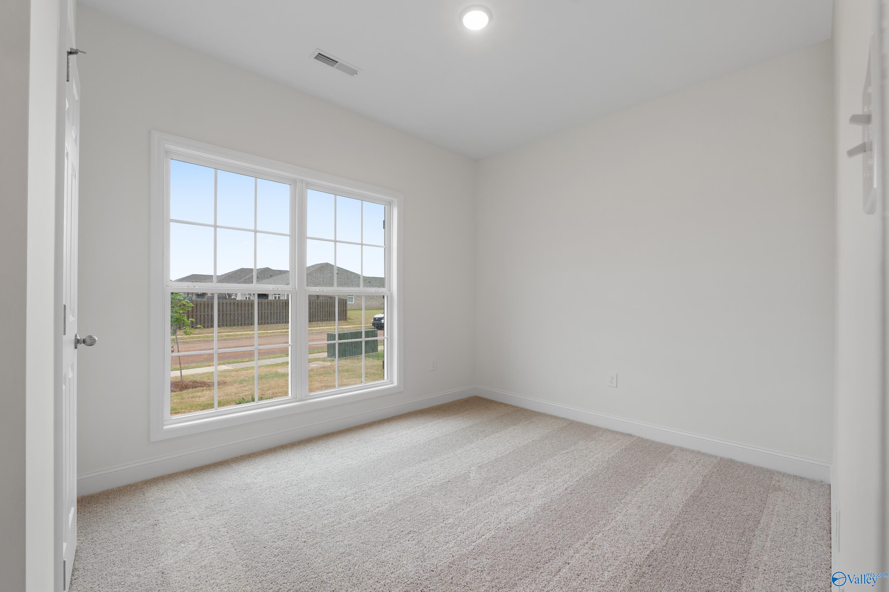 148 Heritage Lakes Boulevard, New Market, Alabama image 2