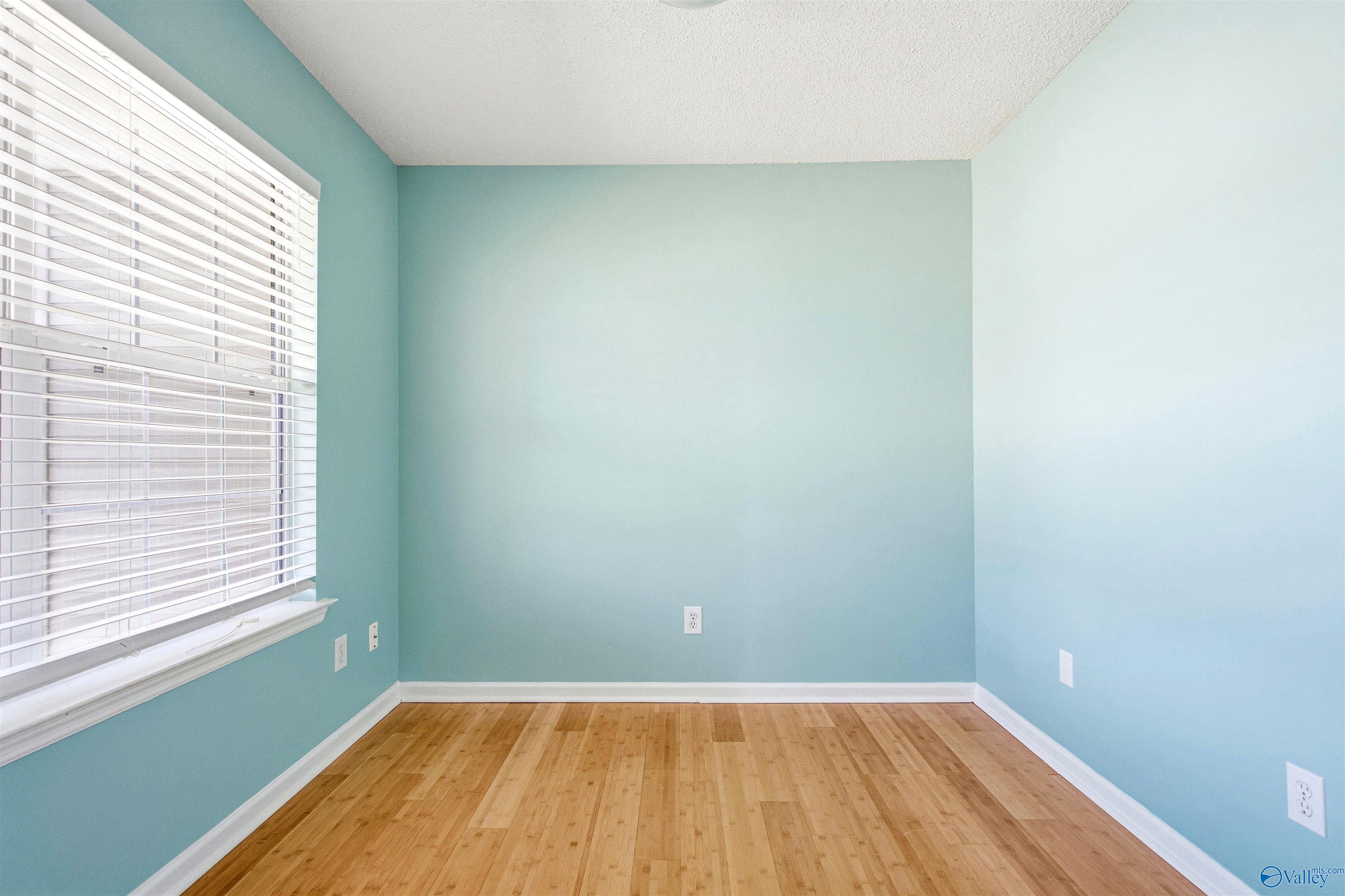 8246 Wall Triana Hwy