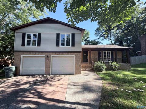 Homes For Rent - 11114 SE Hillwood Drive<br/> Huntsville, AL 35803