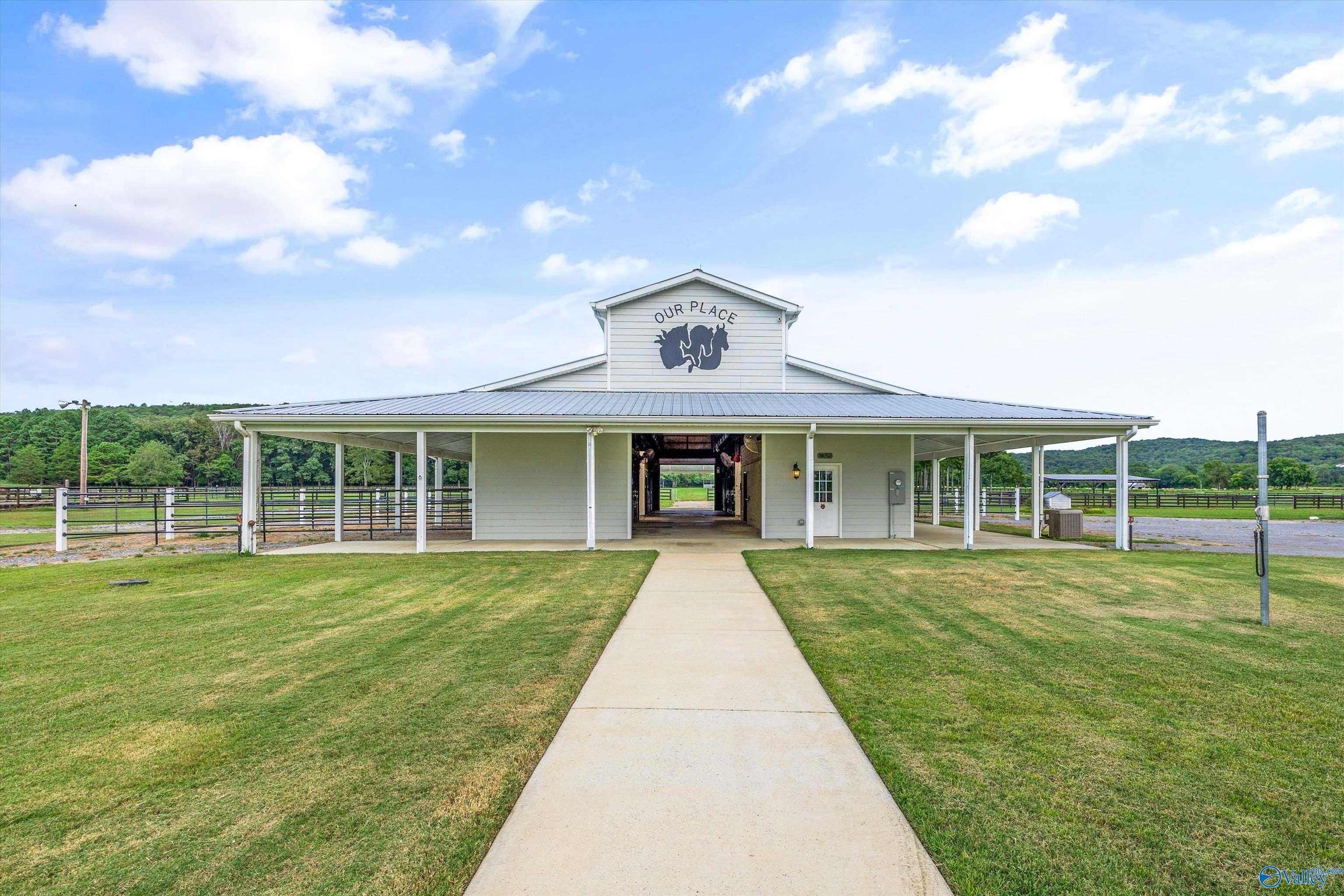 New Hope, Alabama, 35760, United States, 4 Bedrooms Bedrooms, ,5 BathroomsBathrooms,Residential,Active,1954007