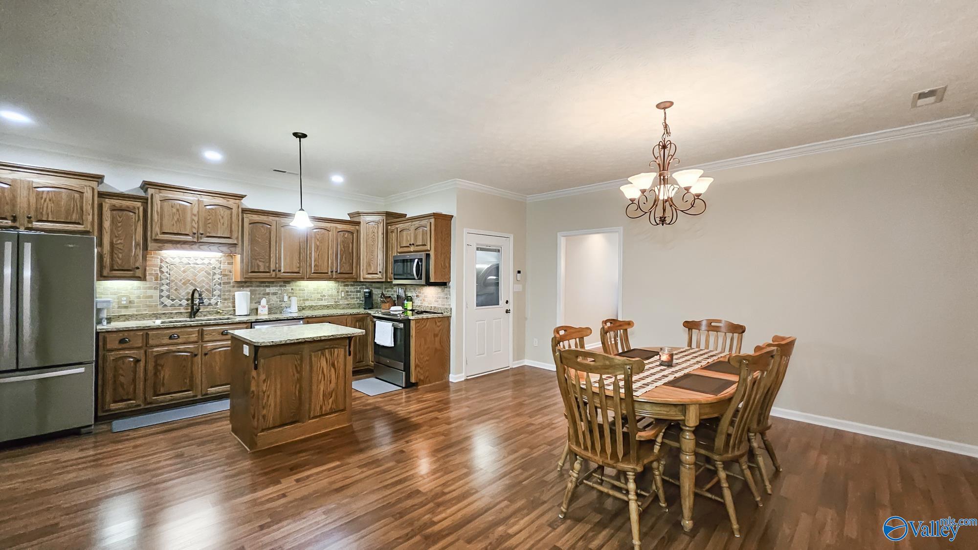 104 Wyndham Circle, Athens, Alabama image 8