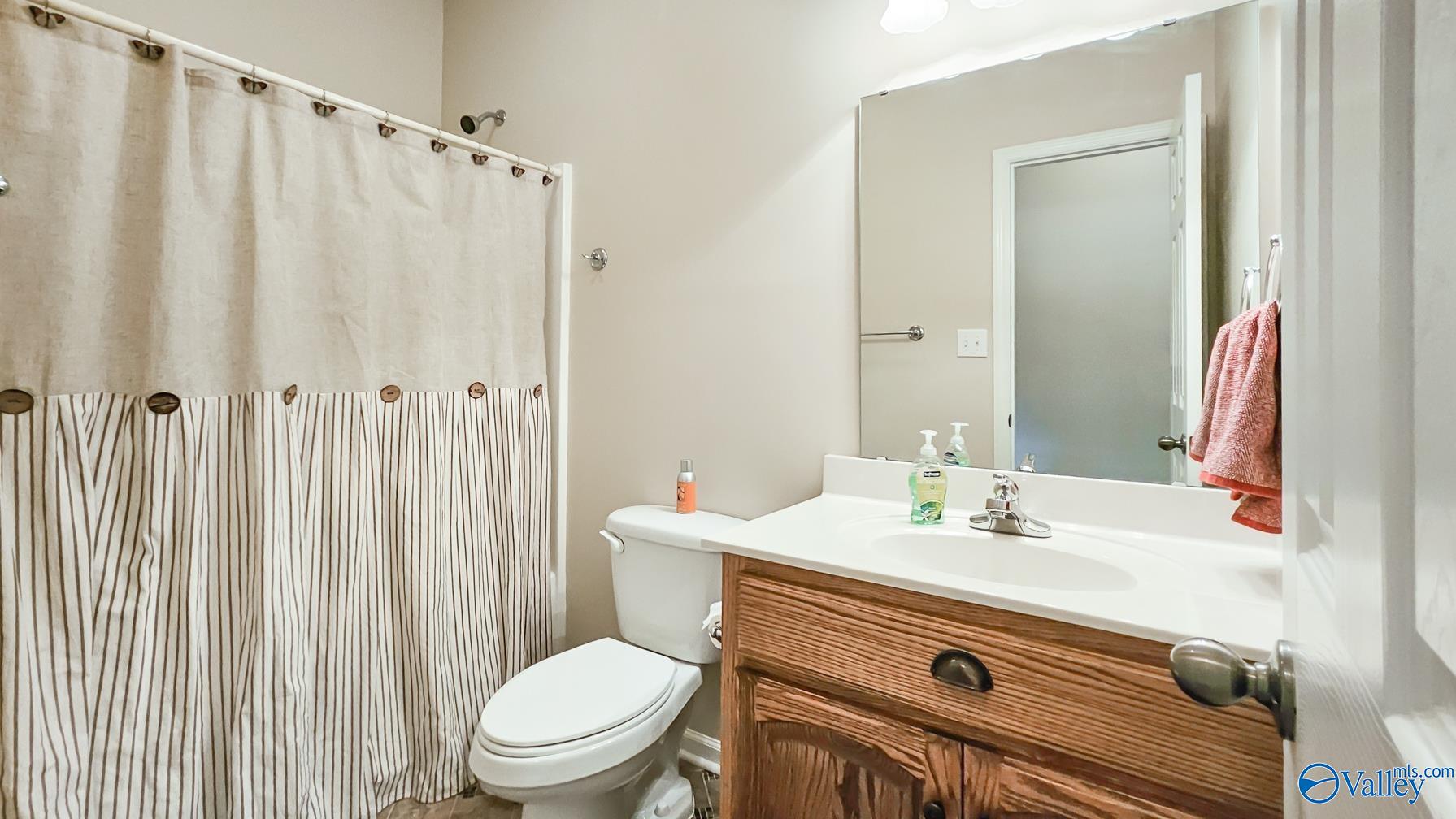 104 Wyndham Circle, Athens, Alabama image 16