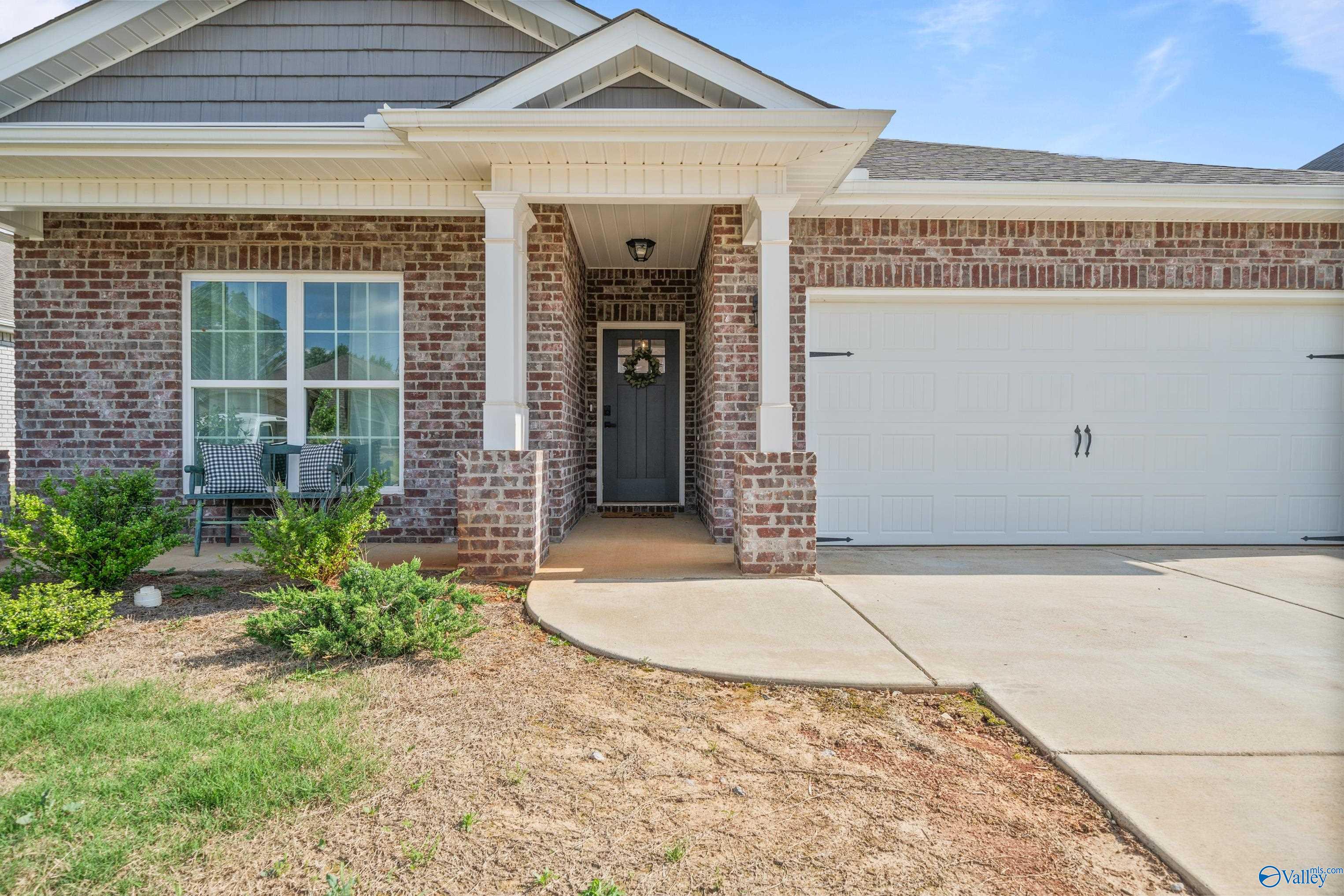 152 Cherry Laurel Drive, Hazel Green, Alabama image 3