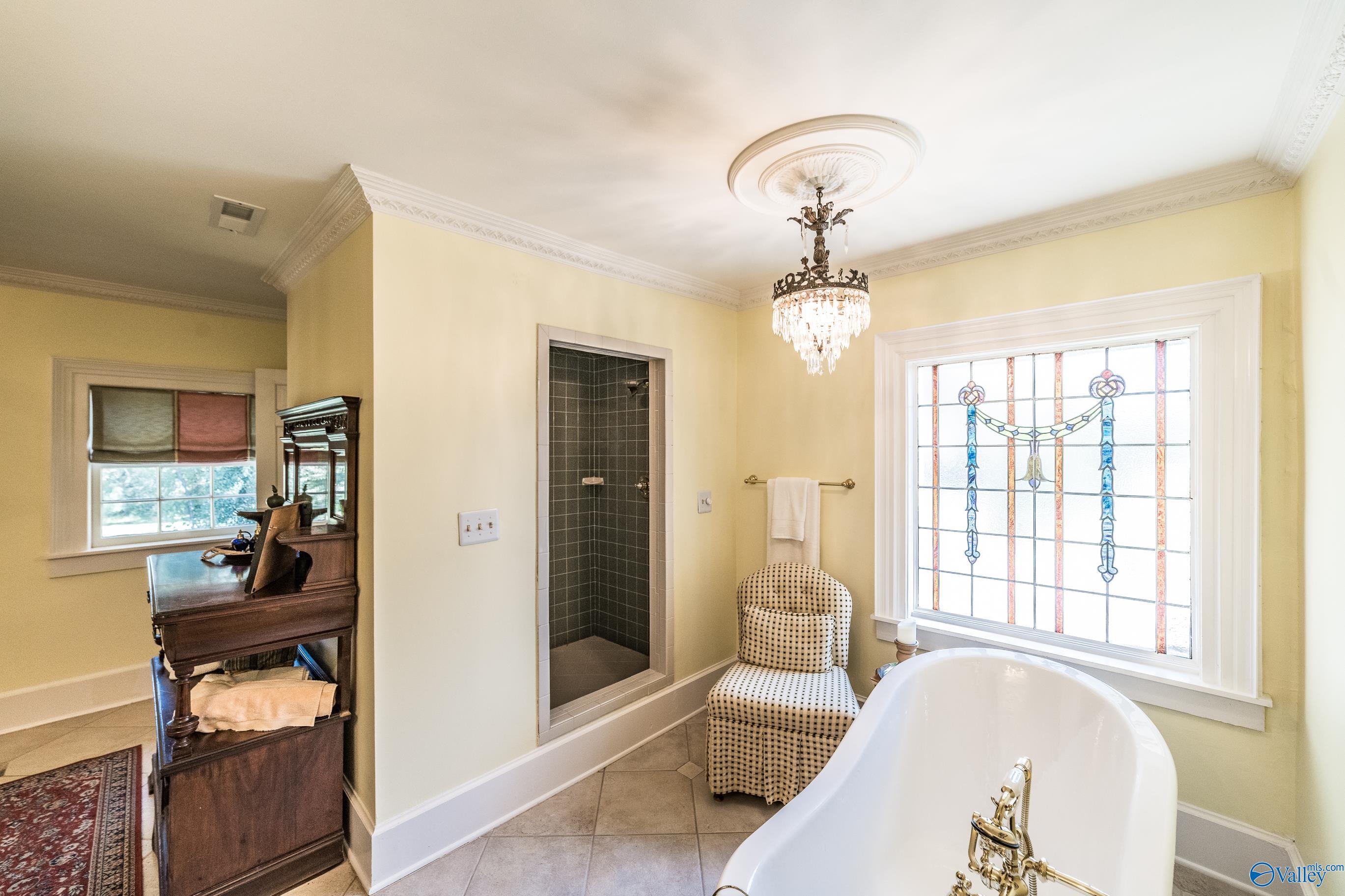 Scottsboro, Alabama 35768, United States, 4 Bedrooms Bedrooms, ,3 BathroomsBathrooms,Residential,Active,220483