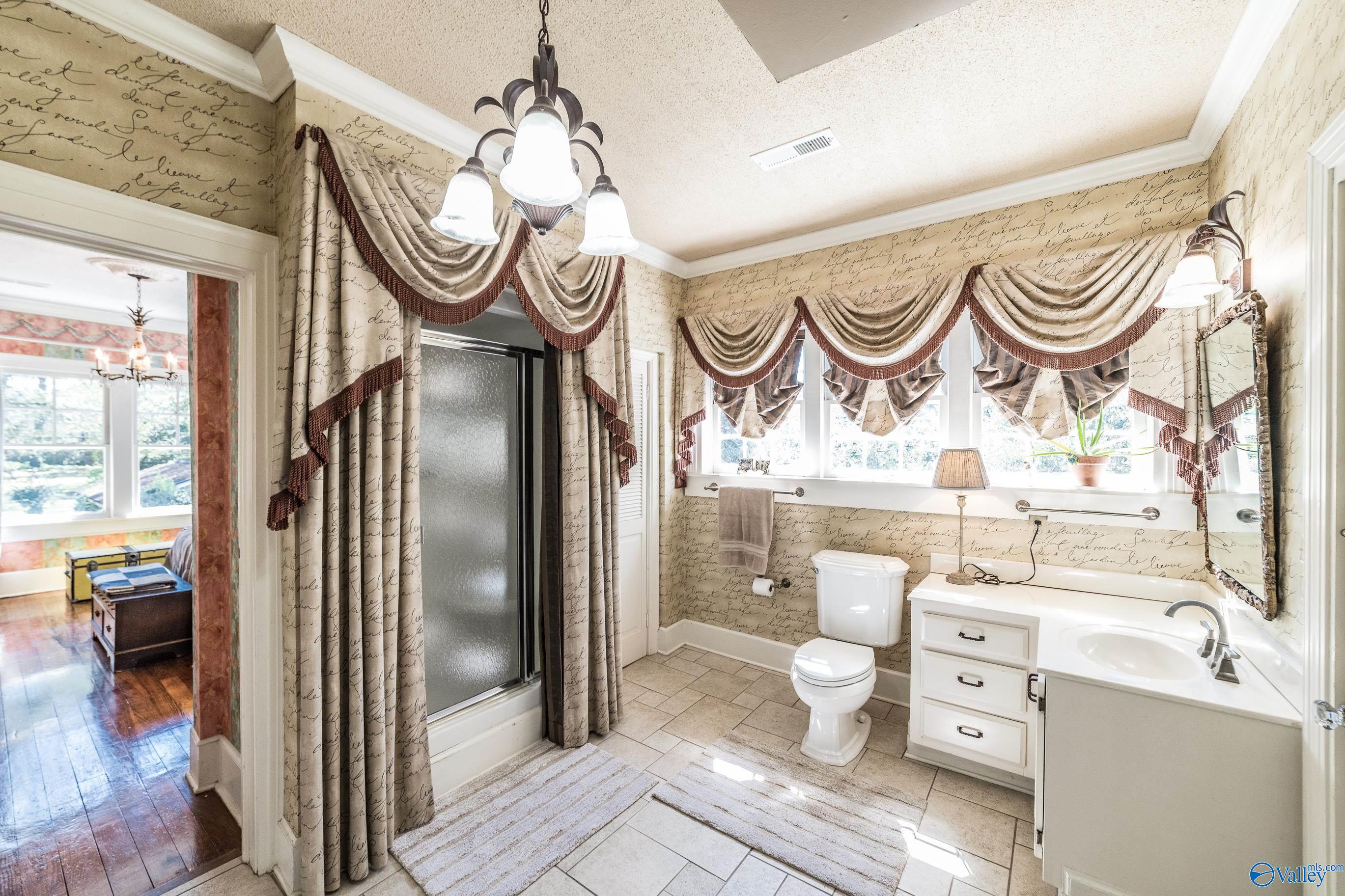 Scottsboro, Alabama 35768, United States, 4 Bedrooms Bedrooms, ,3 BathroomsBathrooms,Residential,Active,220483