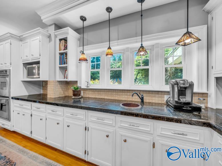 Scottsboro, Alabama 35768, United States, 4 Bedrooms Bedrooms, ,3 BathroomsBathrooms,Residential,Active,220483