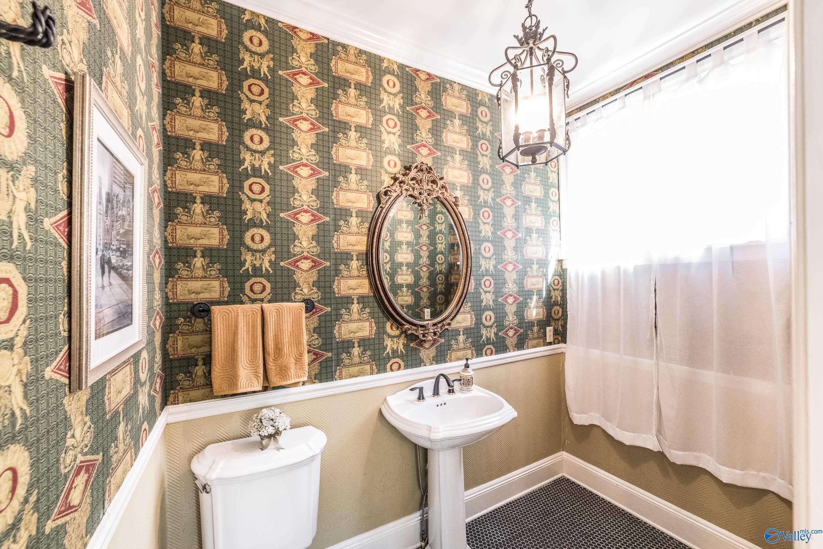 Scottsboro, Alabama 35768, United States, 4 Bedrooms Bedrooms, ,3 BathroomsBathrooms,Residential,Active,220483