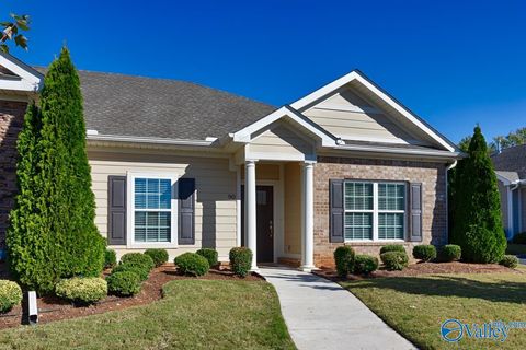 Condo For Rent - 90 Moore Farm Circle #90<br/> Huntsville, AL 35806