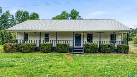 Homes For Sale - 1211 Thornhill Road<br/> Boaz, AL 35956
