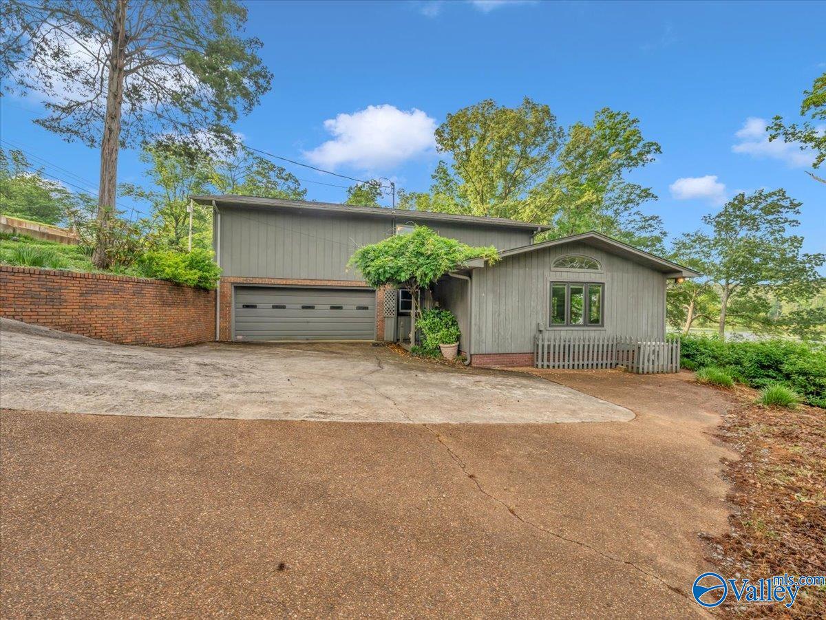 1802 Roseberry Drive, Scottsboro, Alabama image 35