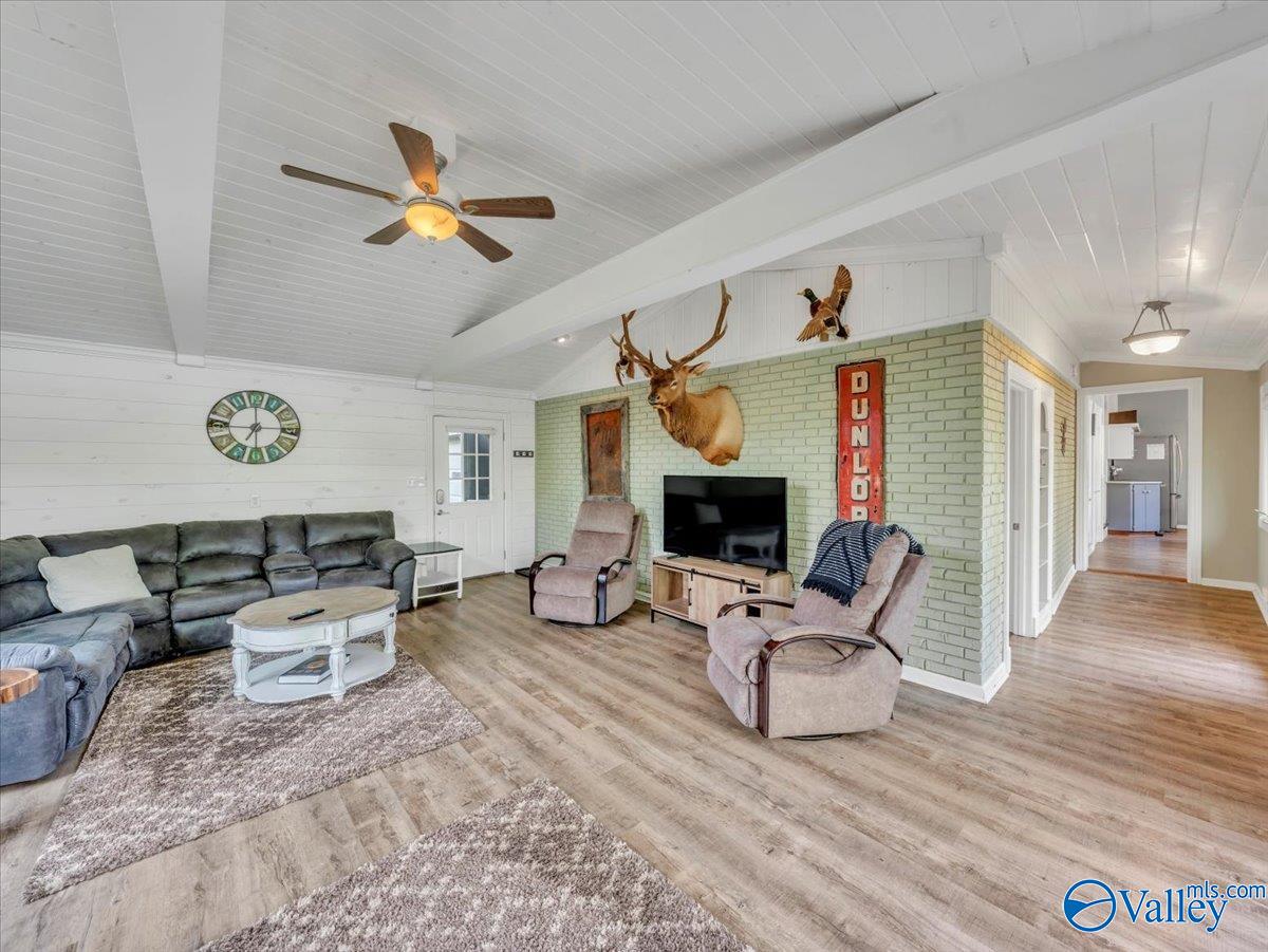1802 Roseberry Drive, Scottsboro, Alabama image 16
