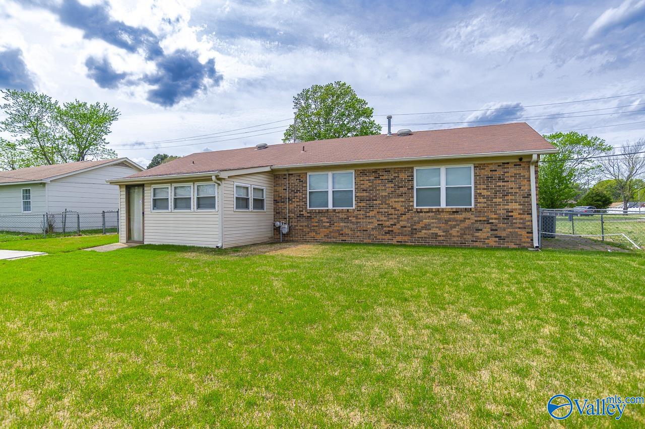 3204 Sandlin Road SW