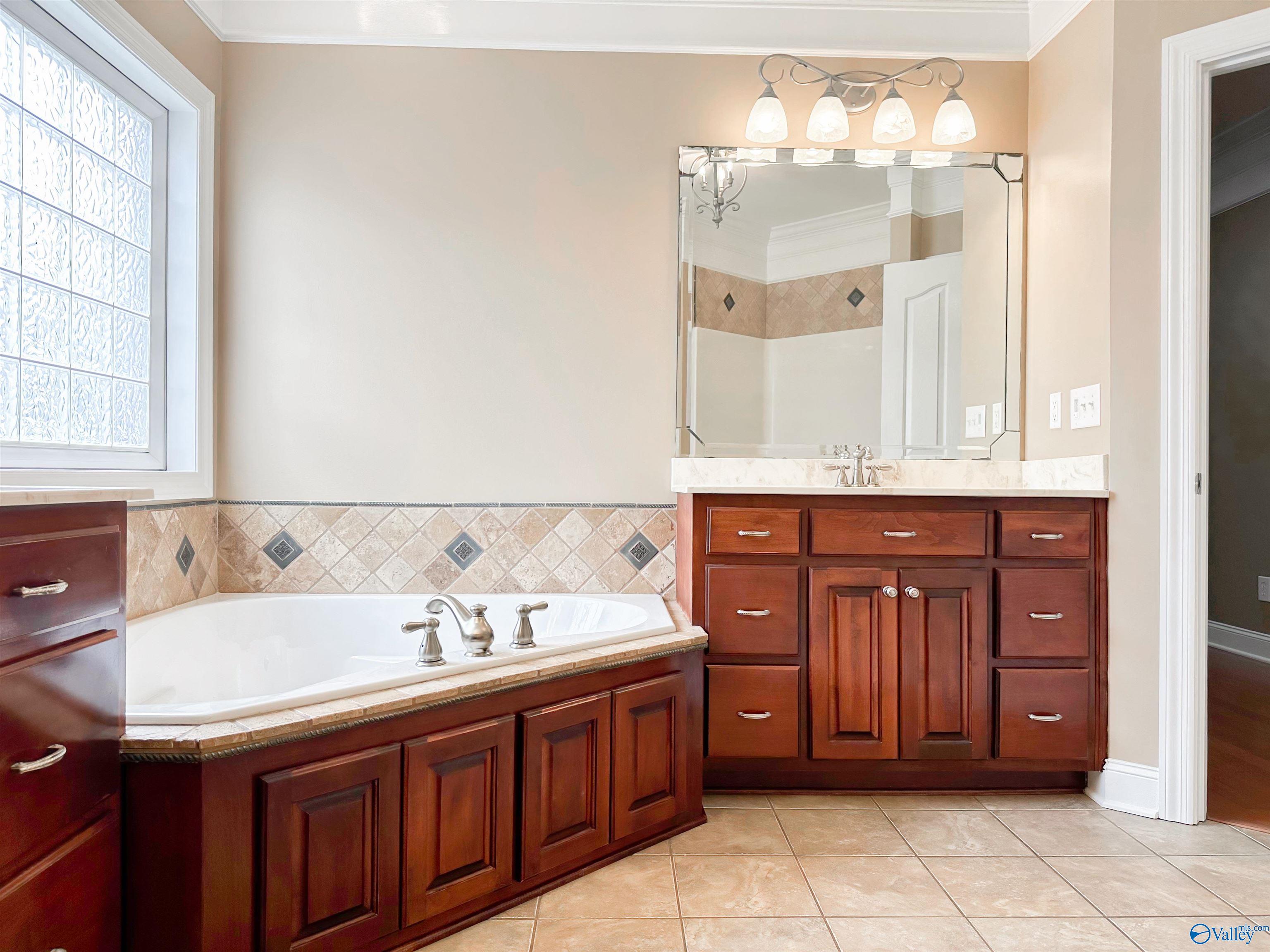 1103 Blackbriar Circle, Hartselle, Alabama image 31