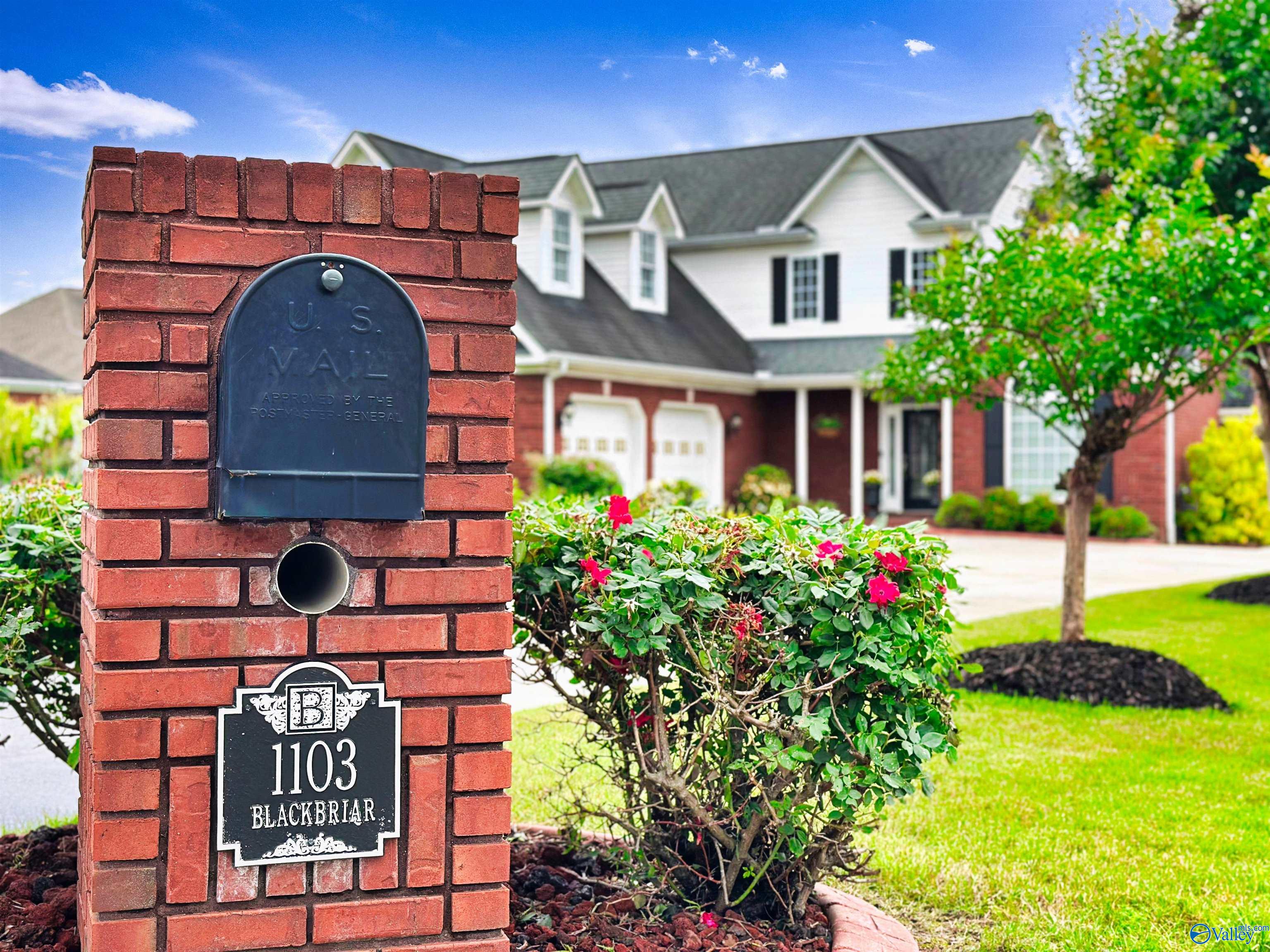1103 Blackbriar Circle, Hartselle, Alabama image 3