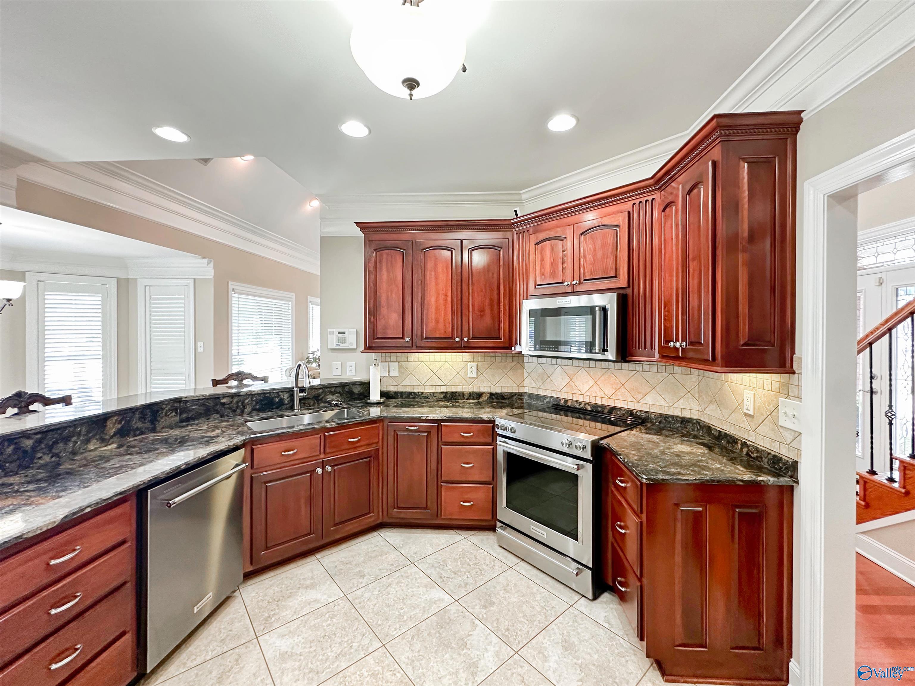 1103 Blackbriar Circle, Hartselle, Alabama image 23