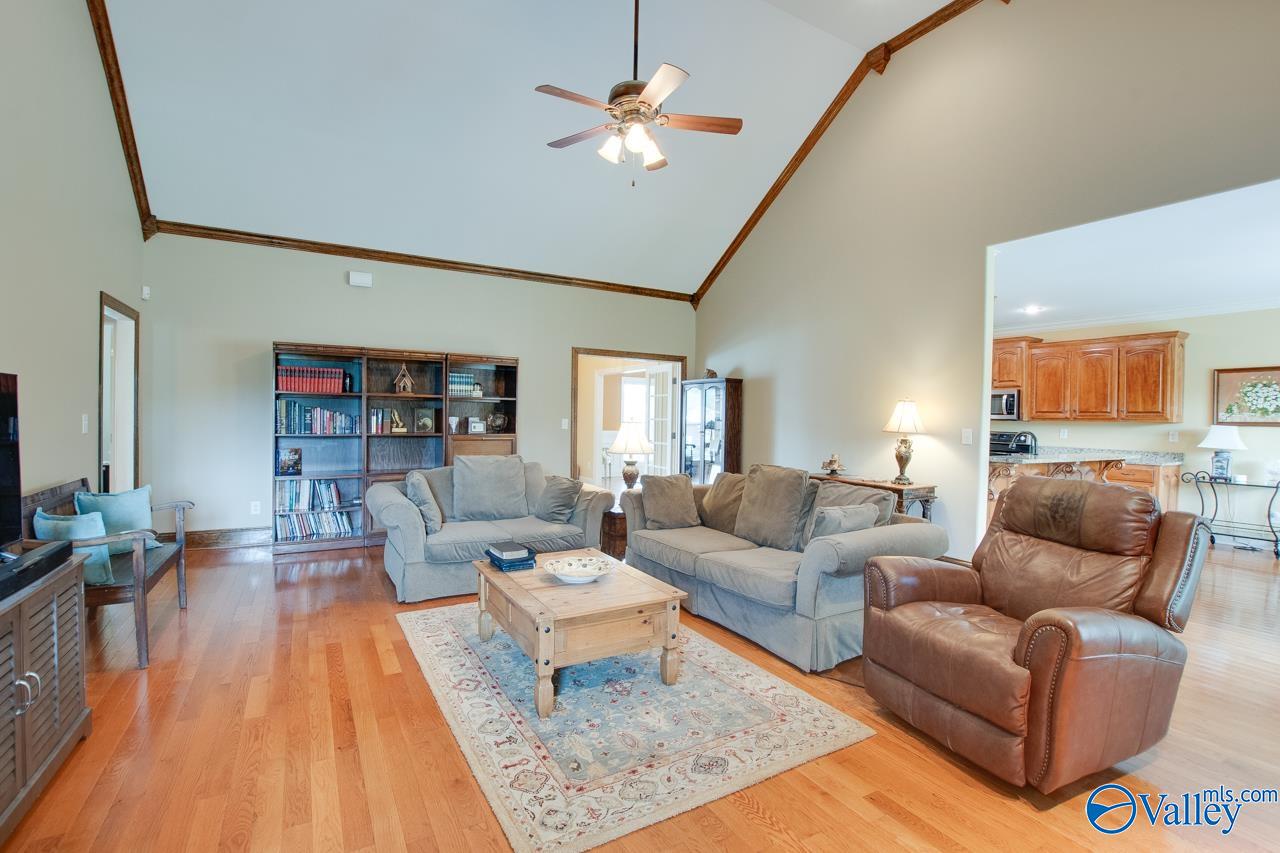 2701 Arbor Oak Drive, Owens Cross Roads, Alabama image 12