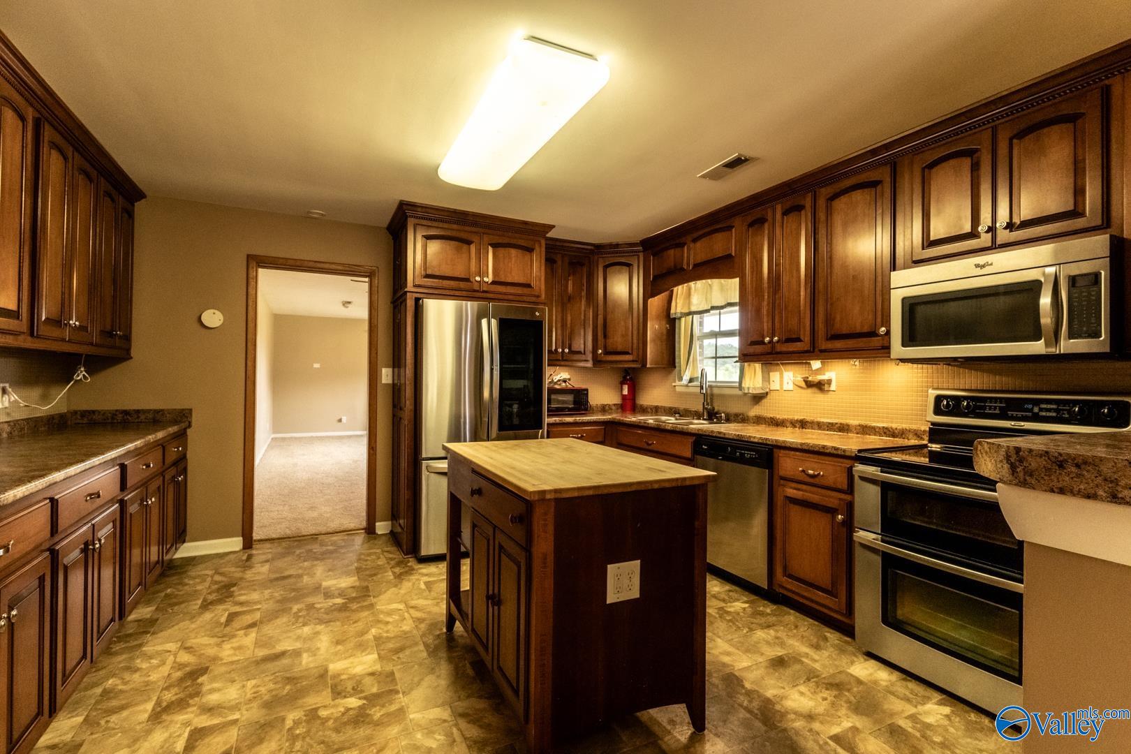 53 Price Mountain Drive, Decatur, Alabama image 9