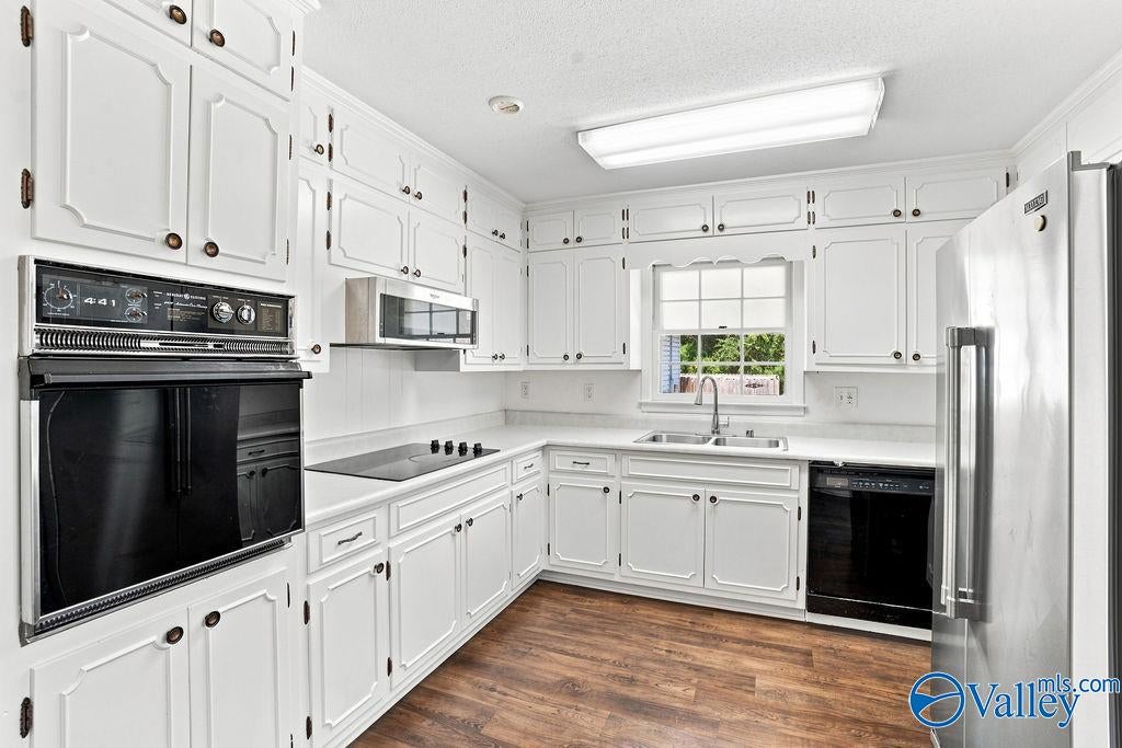 1910 Azalea Circle SW