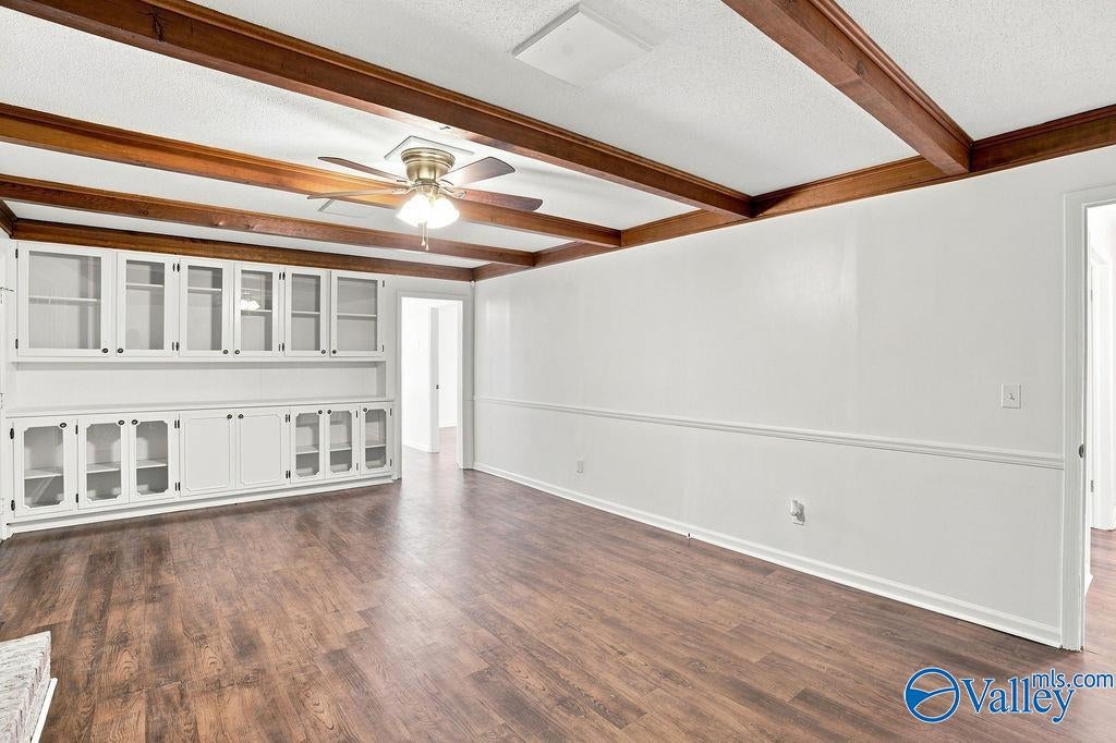 1910 Azalea Circle SW