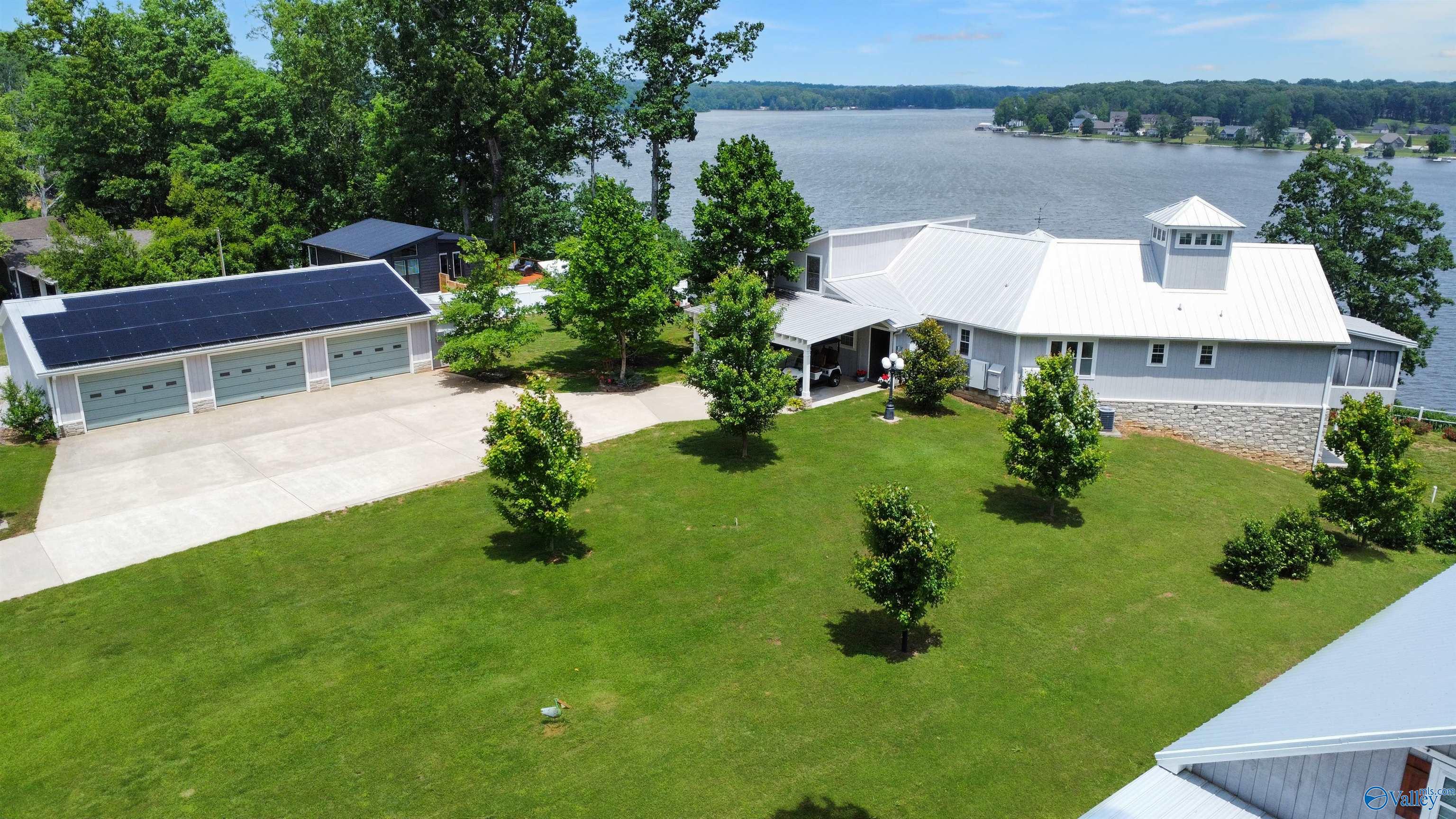 724 Bluff Drive, Rogersville, Alabama image 5