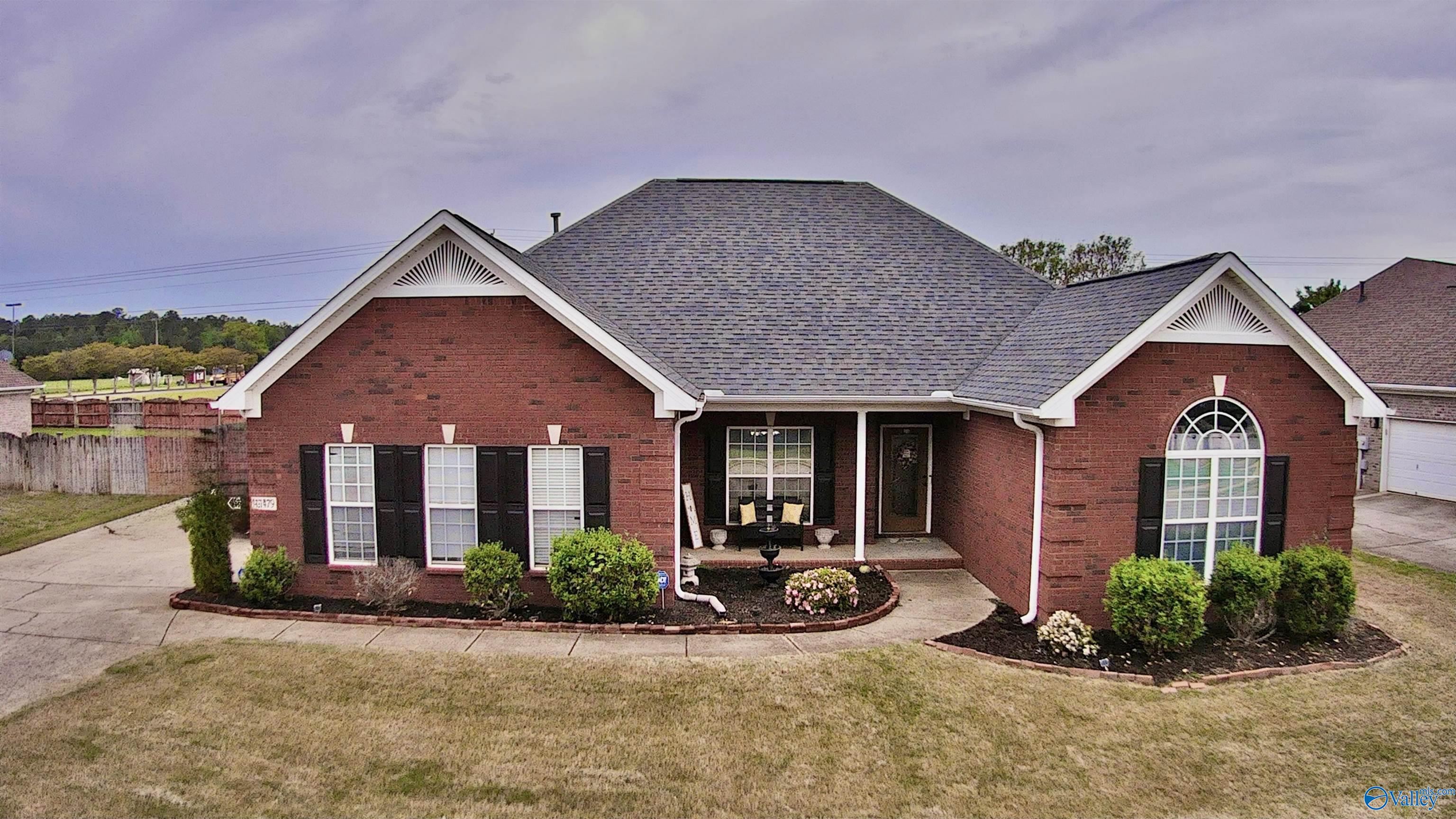 29479 Thunderpaw Drive, Harvest, Alabama image 1