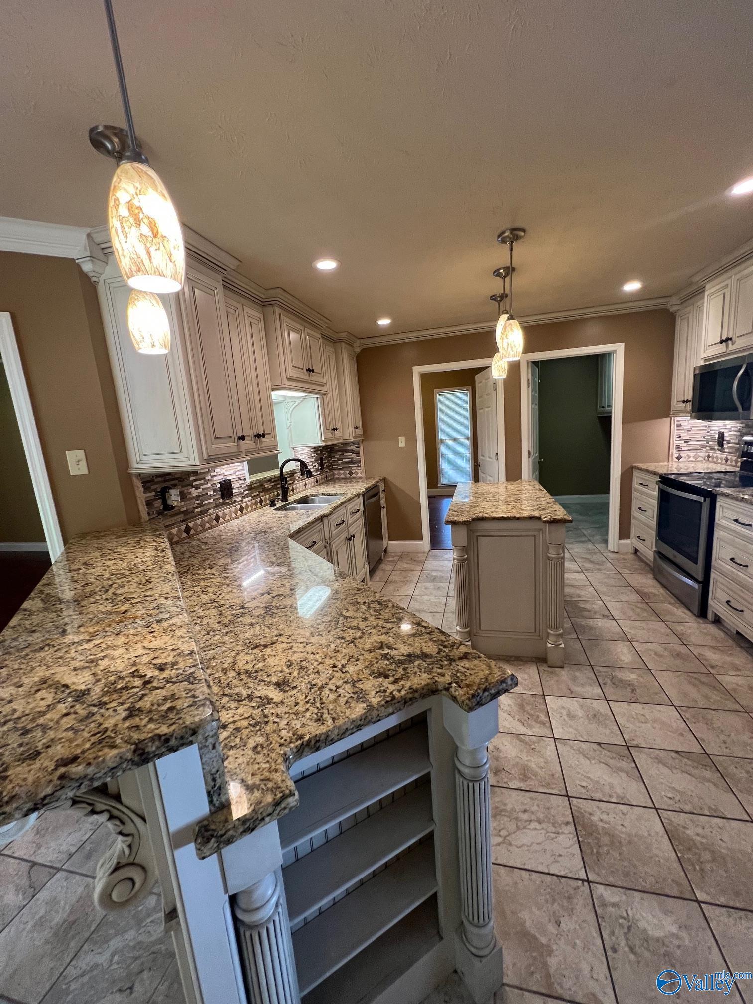 22240 Choctaw Lane, Athens, Alabama image 5