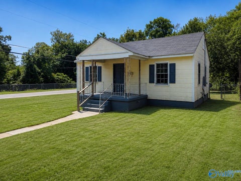 Homes For Sale - 1345 Stillman Avenue<br/> Gadsden, AL 35903
