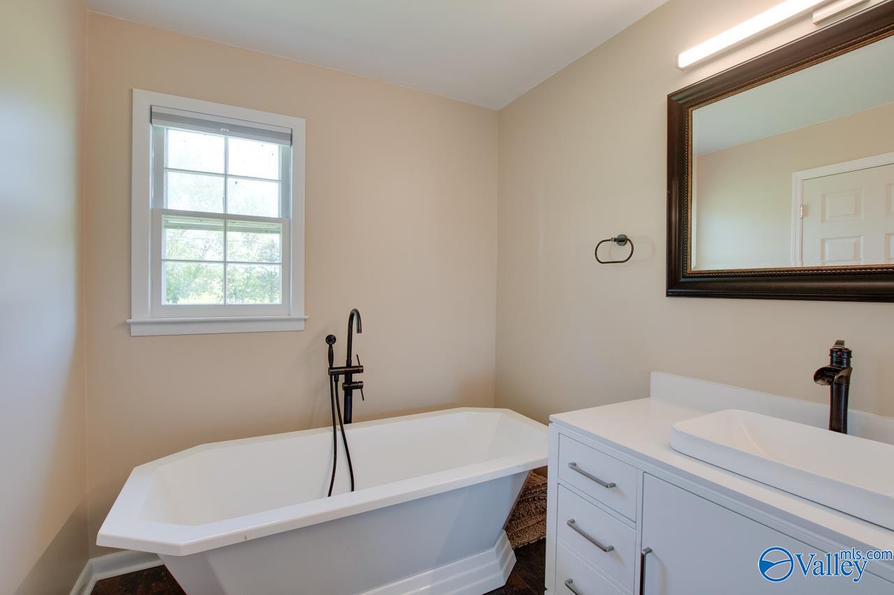 1364 Charity Lane, Hazel Green, Alabama image 17