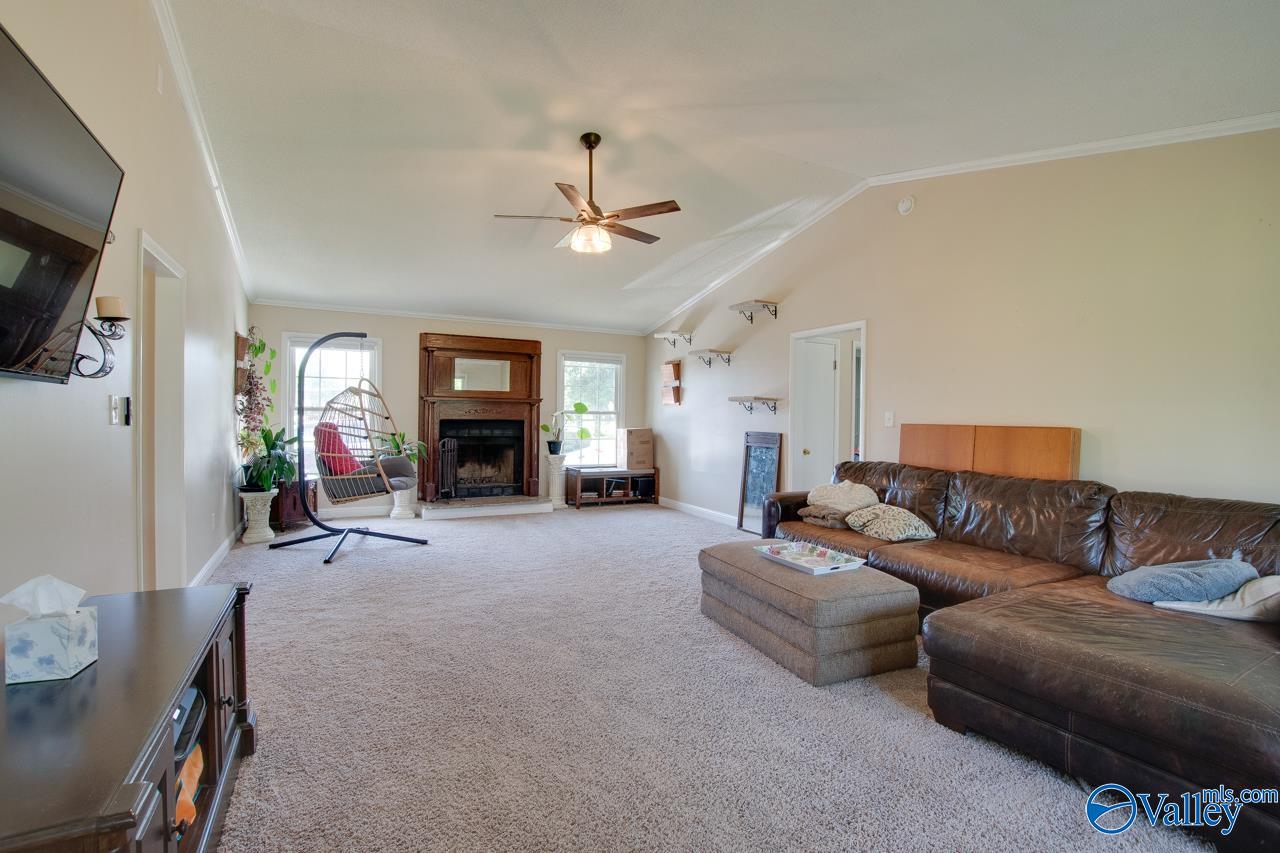 1364 Charity Lane, Hazel Green, Alabama image 4
