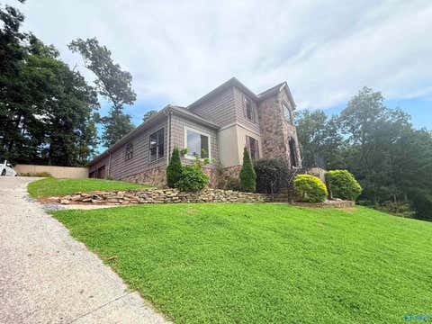 Homes For Sale - 2032 Hualapai Lane<br/> Guntersville, AL 35976