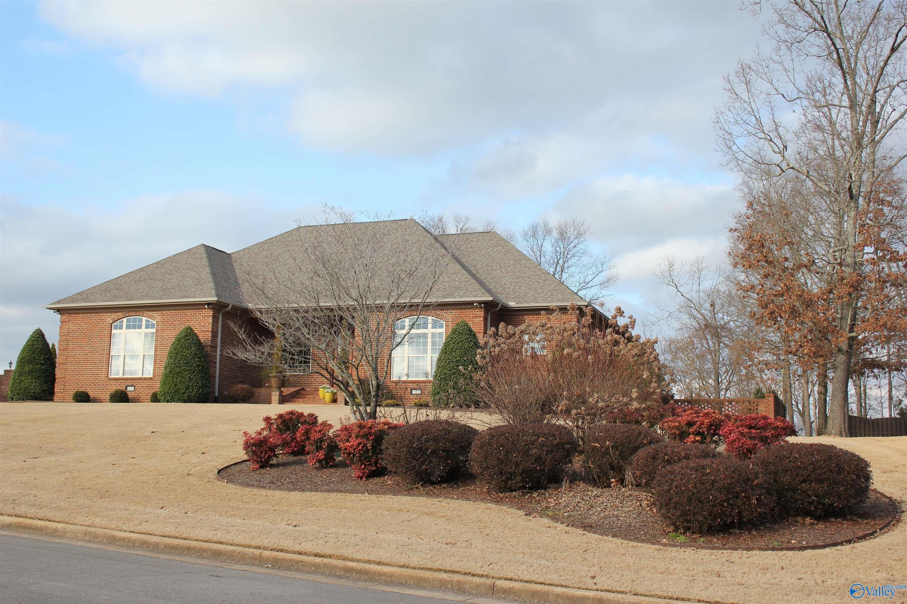 20203 Capitol Hill Drive, Tanner, AL 35671 | MLS 21907205 | Listing ...