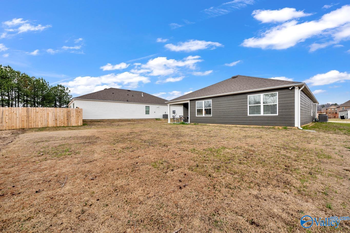 1114 Waverly Lane SW