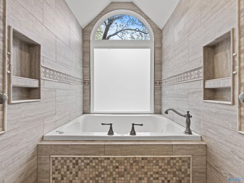 Homes For Sale - 2619 Excalibur Drive<br/> Huntsville, AL 35803