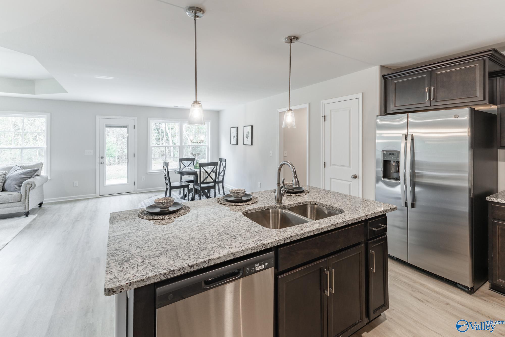 29476 Eagle Brook Drive, Harvest, Alabama image 2