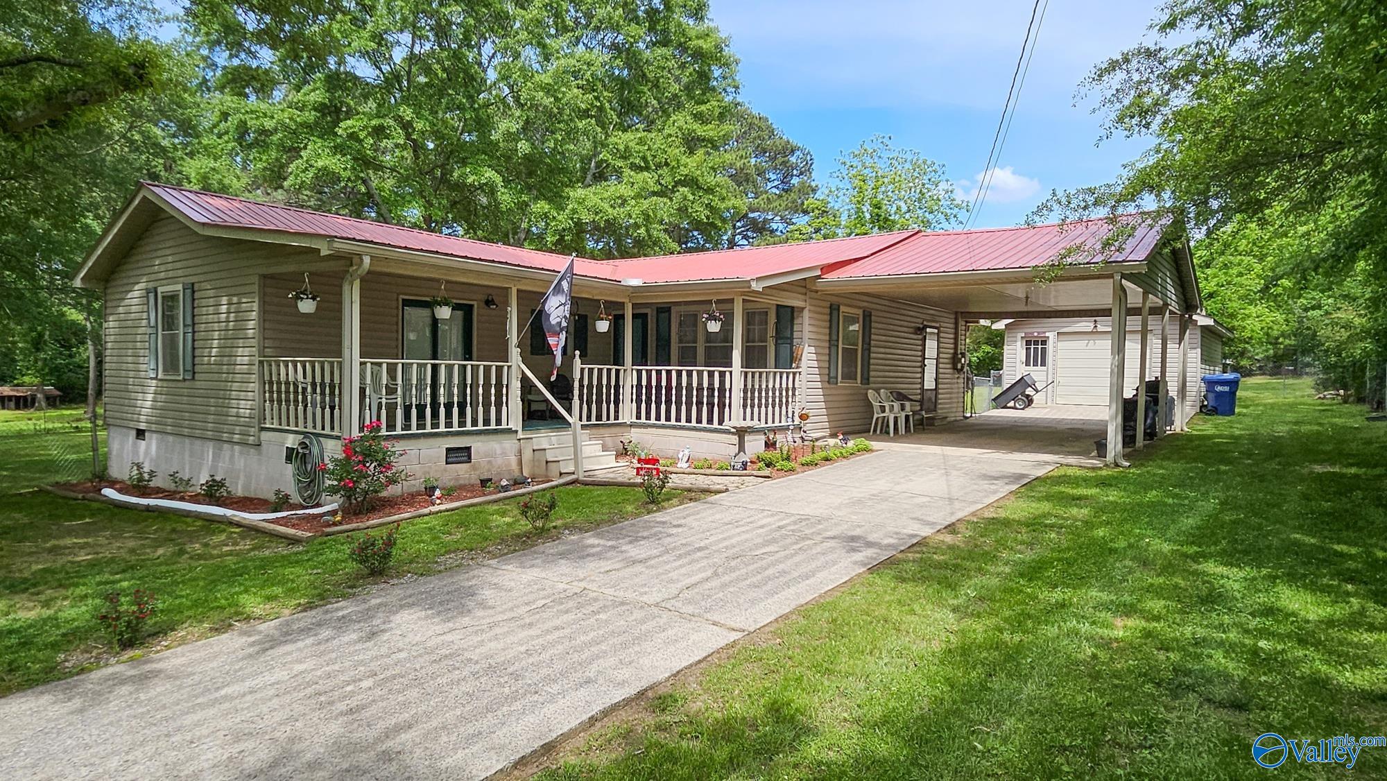 30 Faulkner Circle, Albertville, Alabama image 1