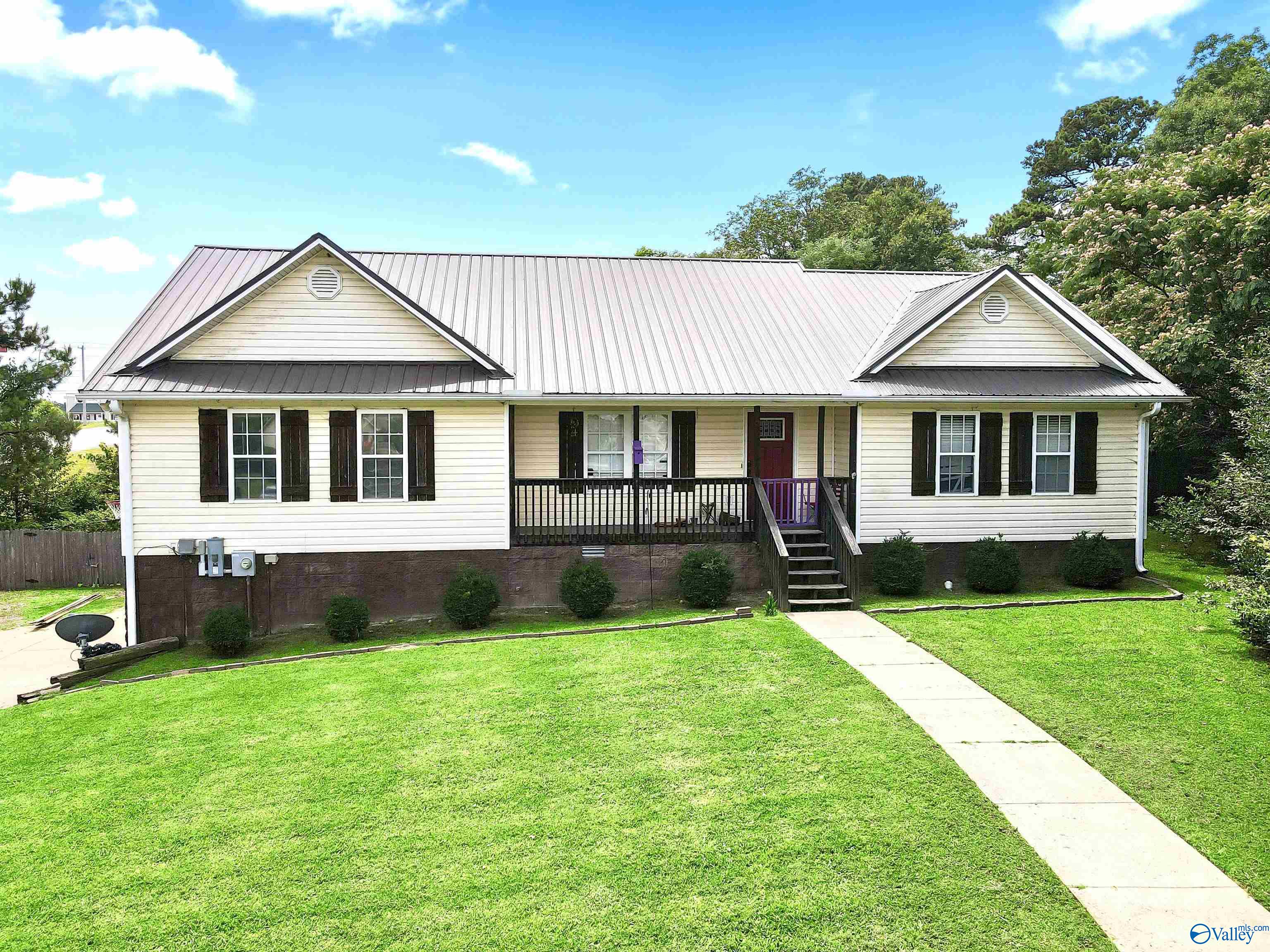 1315 Acer Lane, Albertville, Alabama image 1