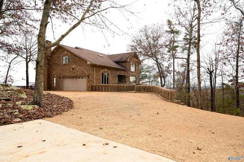 Homes For Sale - 120 Granada Lane<br/> Guntersville, AL 35976