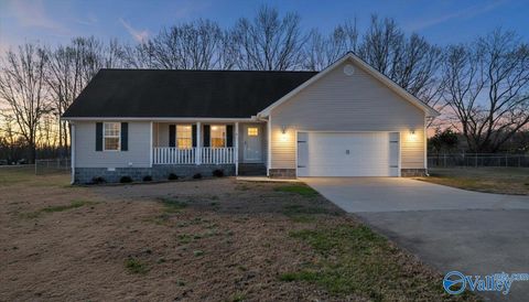 23 Hall Lane Rainsville AL 35986