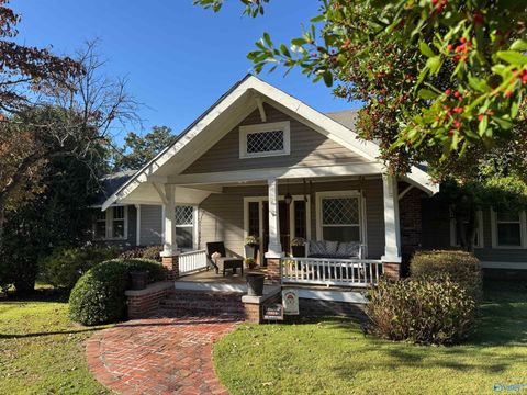 Photo of 203 Emory Avenue, Boaz, AL 35957 (MLS # 21902224)
