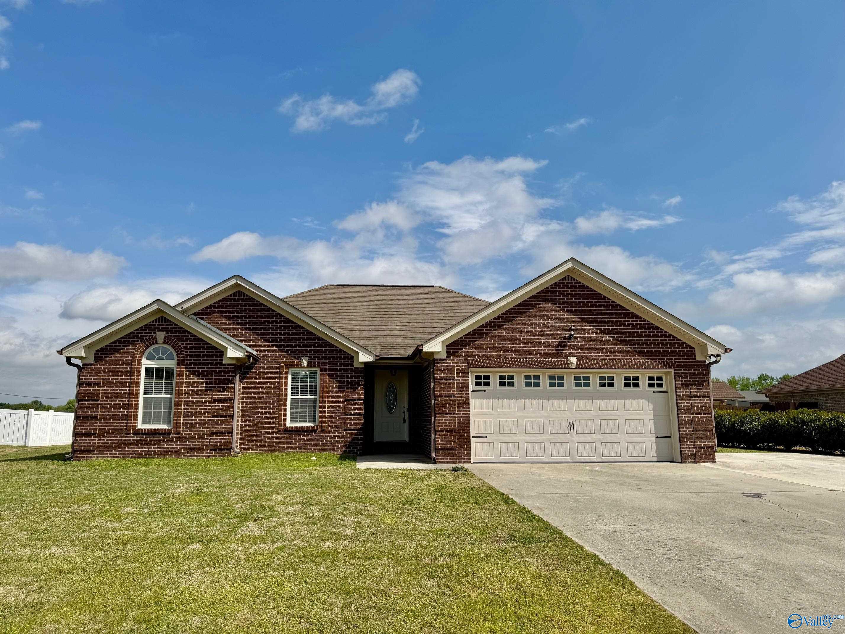 28157 Ferguson Lane, Toney, Alabama image 1