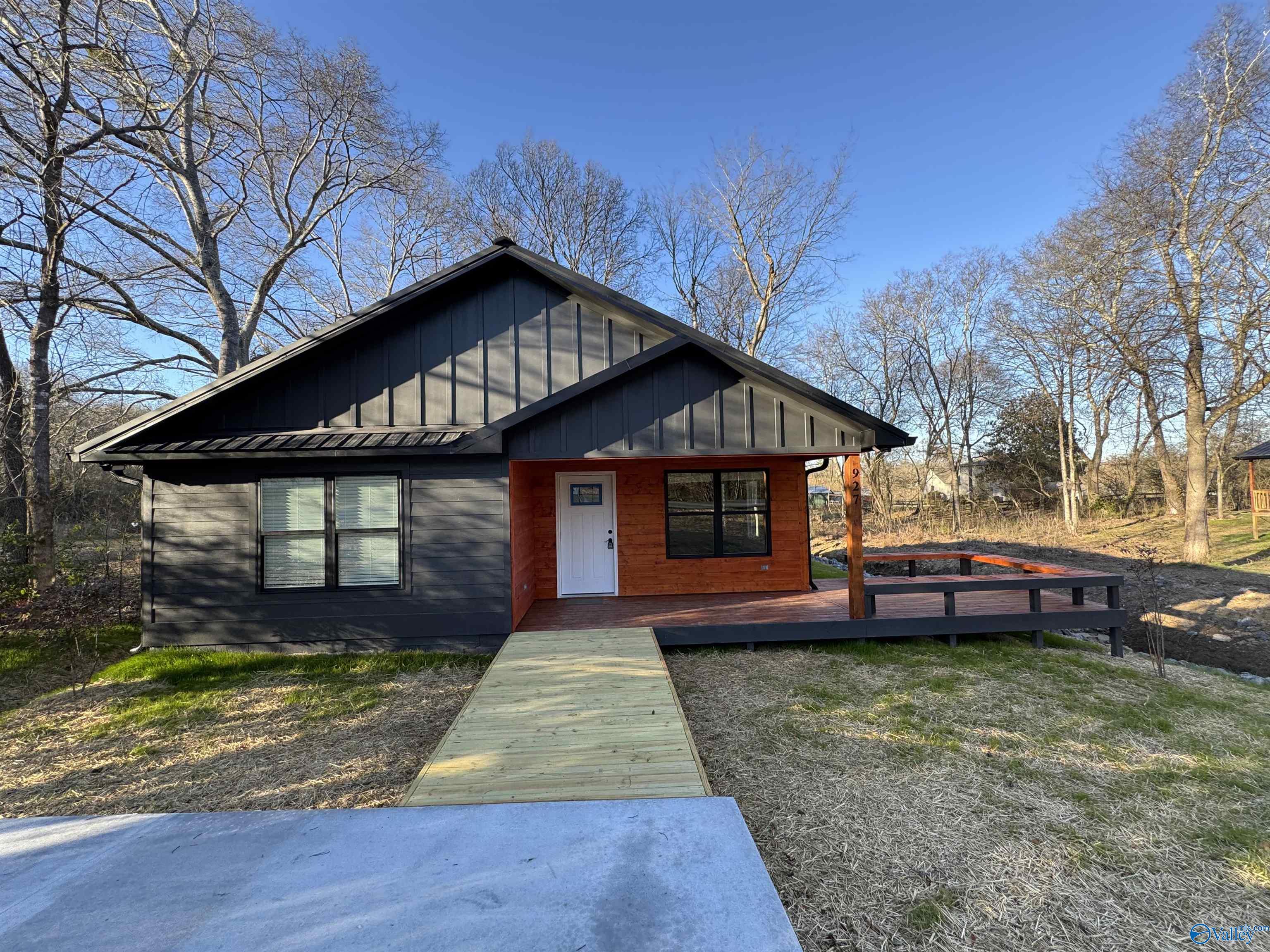 927 Joyce Avenue, Albertville, Alabama image 1