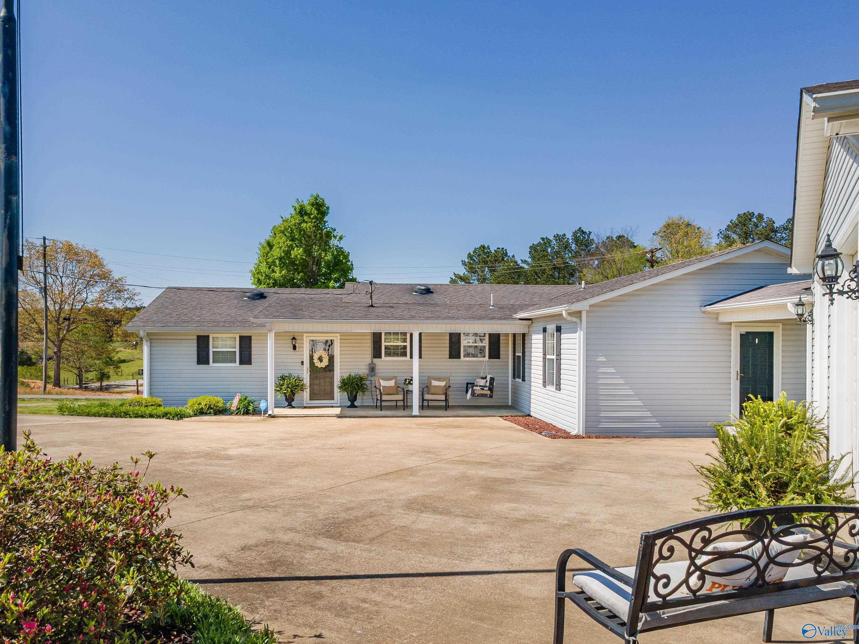 27906 Mooresville Road, Elkmont, Alabama image 8
