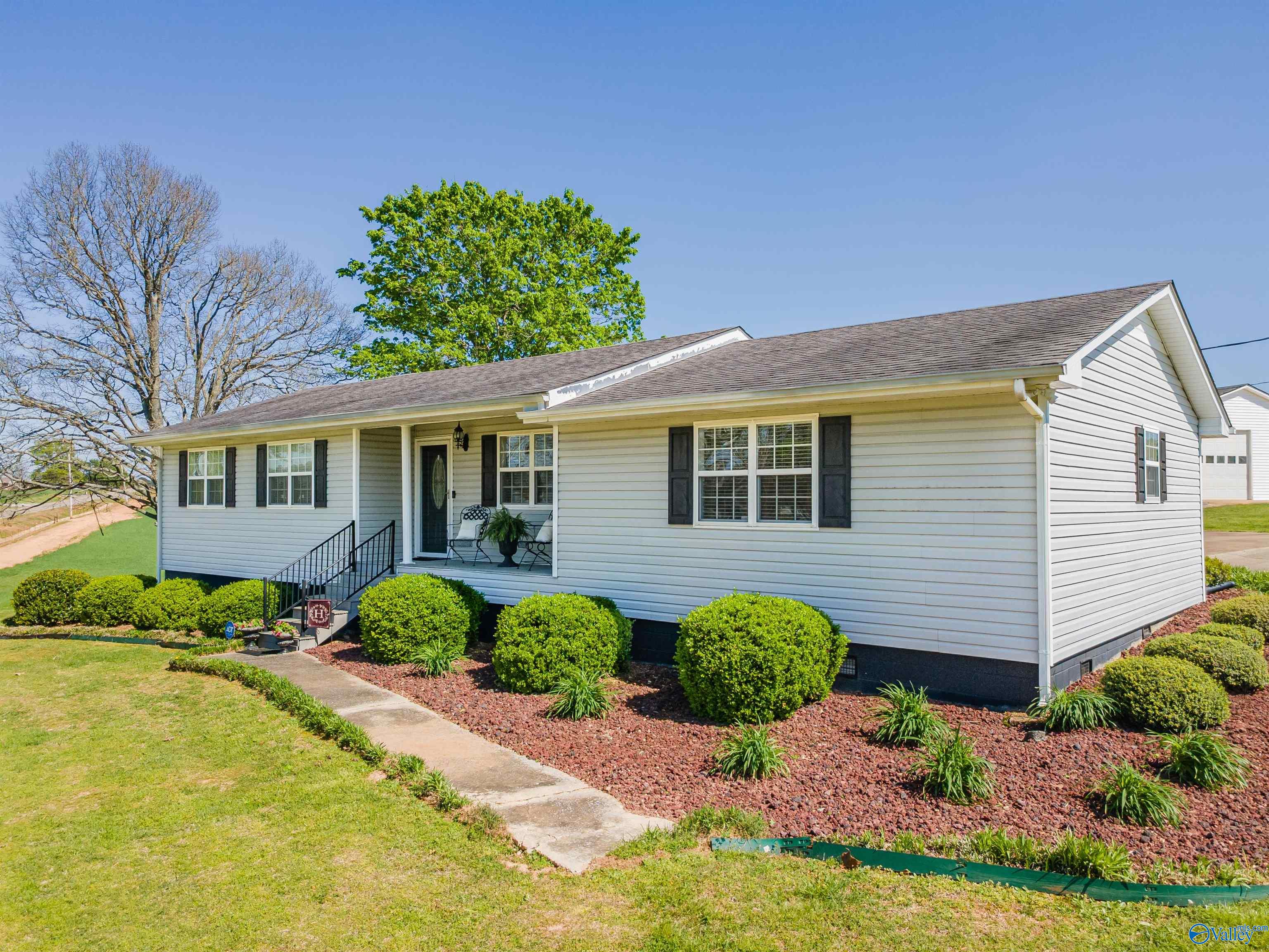 27906 Mooresville Road, Elkmont, Alabama image 3
