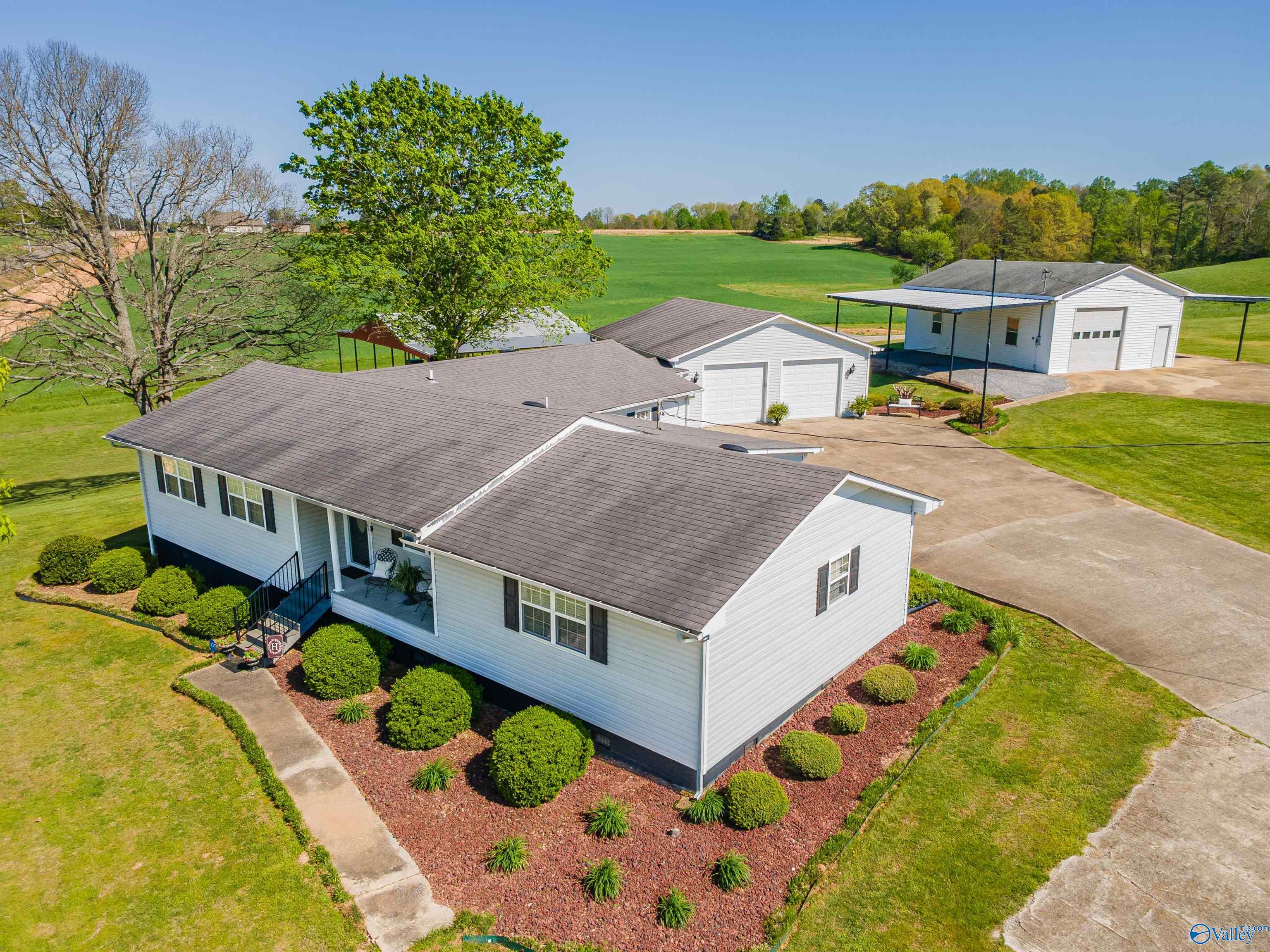 27906 Mooresville Road, Elkmont, Alabama image 1